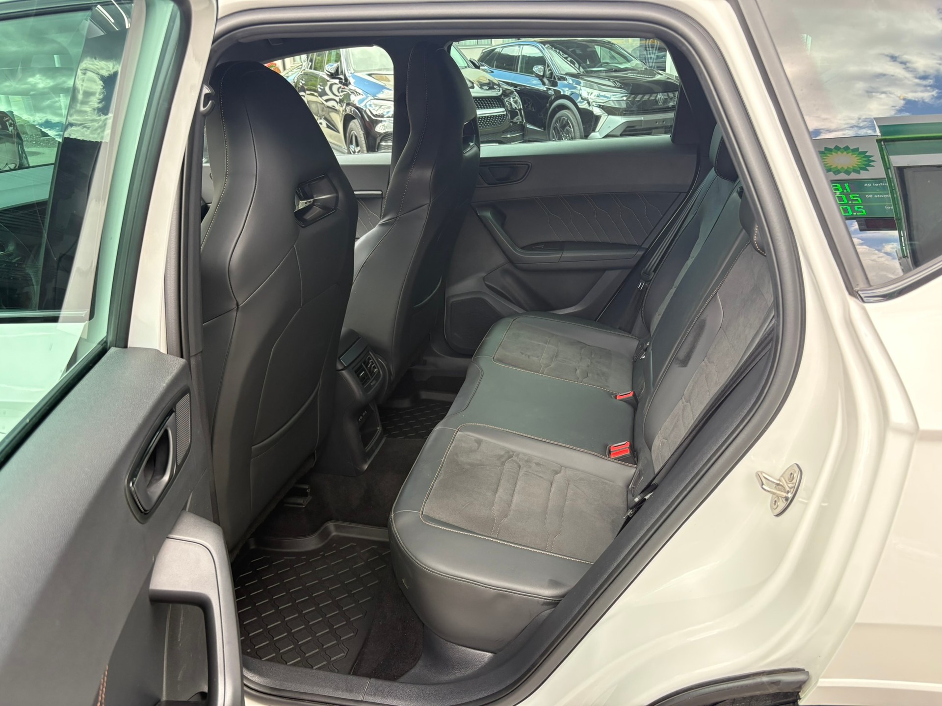 CUPRA Ateca 2.0TSI 4Drive-image-11