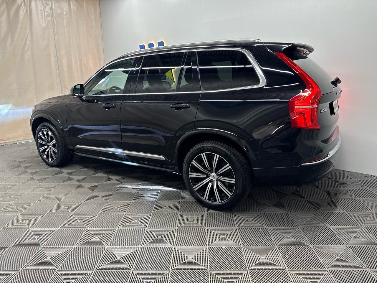 VOLVO XC90 B5 Diesel Mild Hybrid AWD Plus Bright Geartronic-image-1