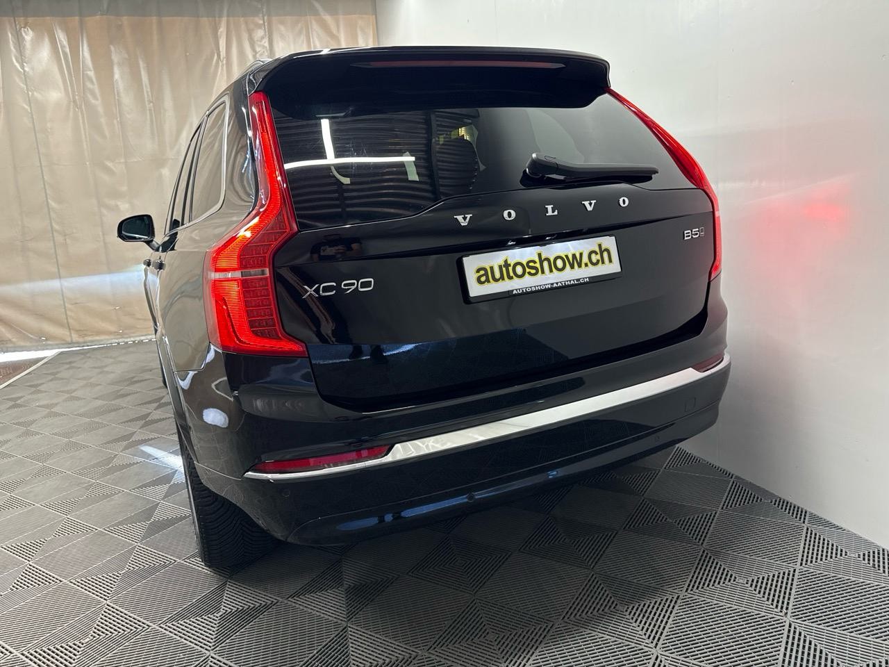 VOLVO XC90 B5 Diesel Mild Hybrid AWD Plus Bright Geartronic-image-17