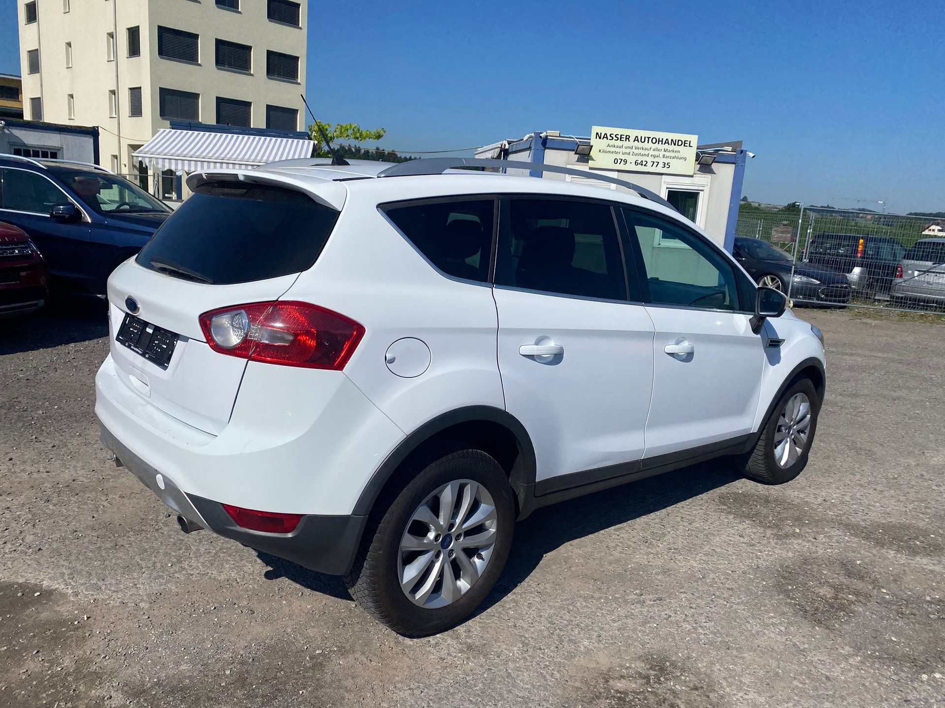 FORD Kuga 2.5 Turbo Titanium 4WD-image-3