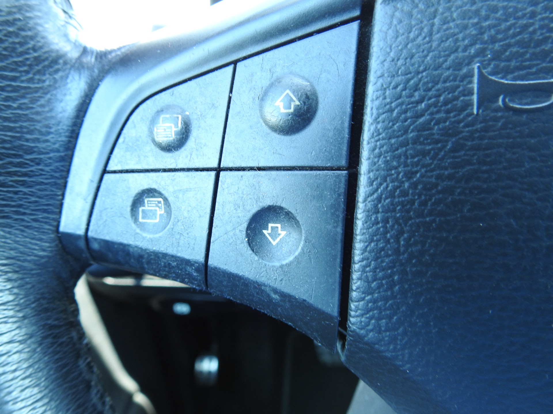 MERCEDES-BENZ ML 280 CDI 4Matic 7G-Tronic-image-28