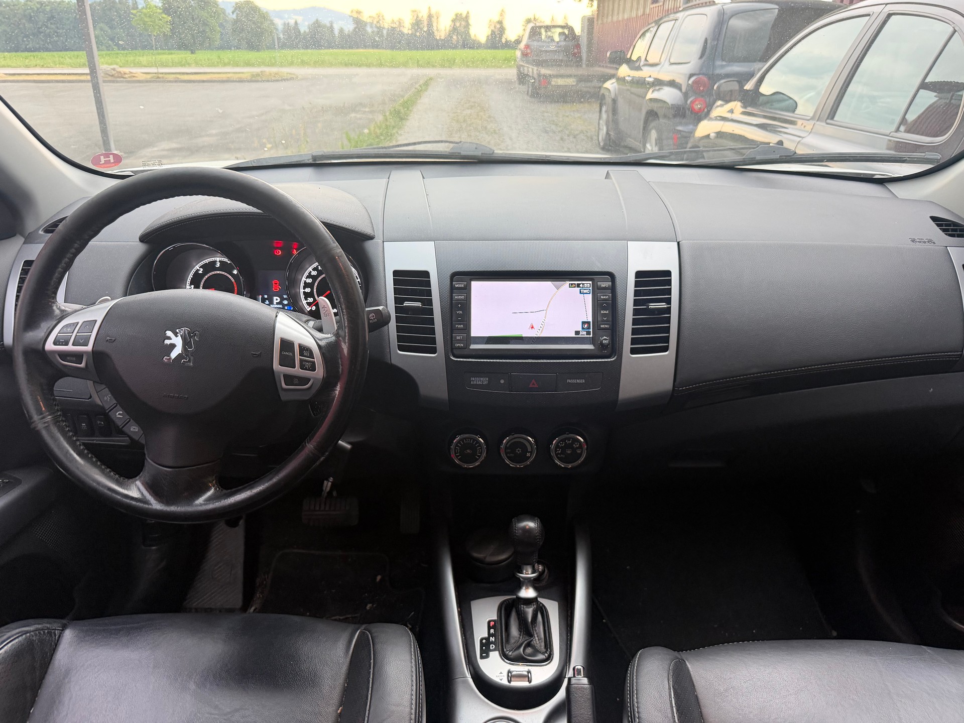 PEUGEOT 4007 2.2 HDi Platinum Edition DCS6-image-5