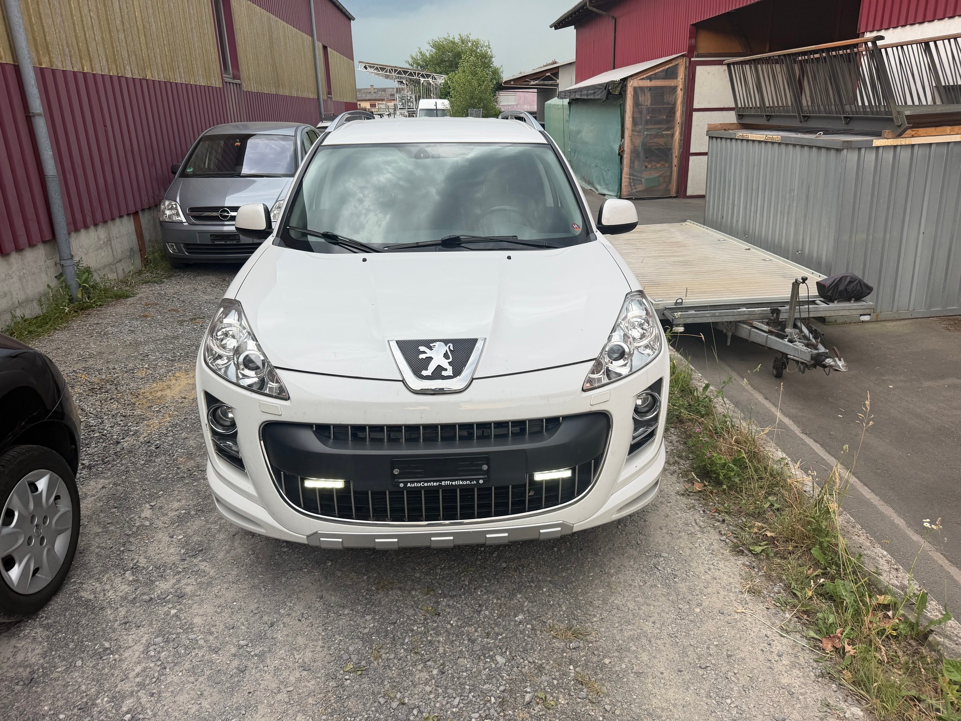 PEUGEOT 4007 2.2 HDi Platinum Edition DCS6-image-9