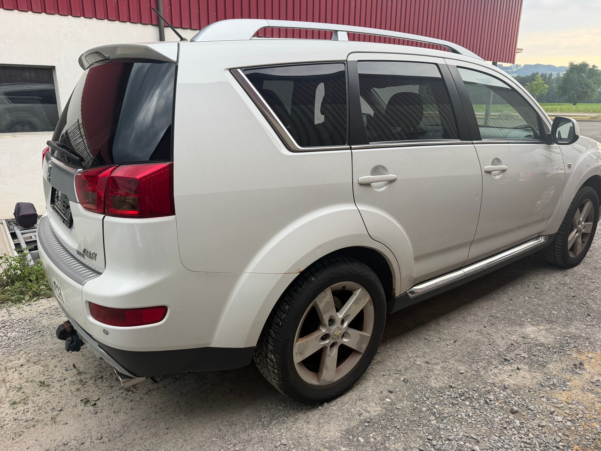 PEUGEOT 4007 2.2 HDi Platinum Edition DCS6-image-2