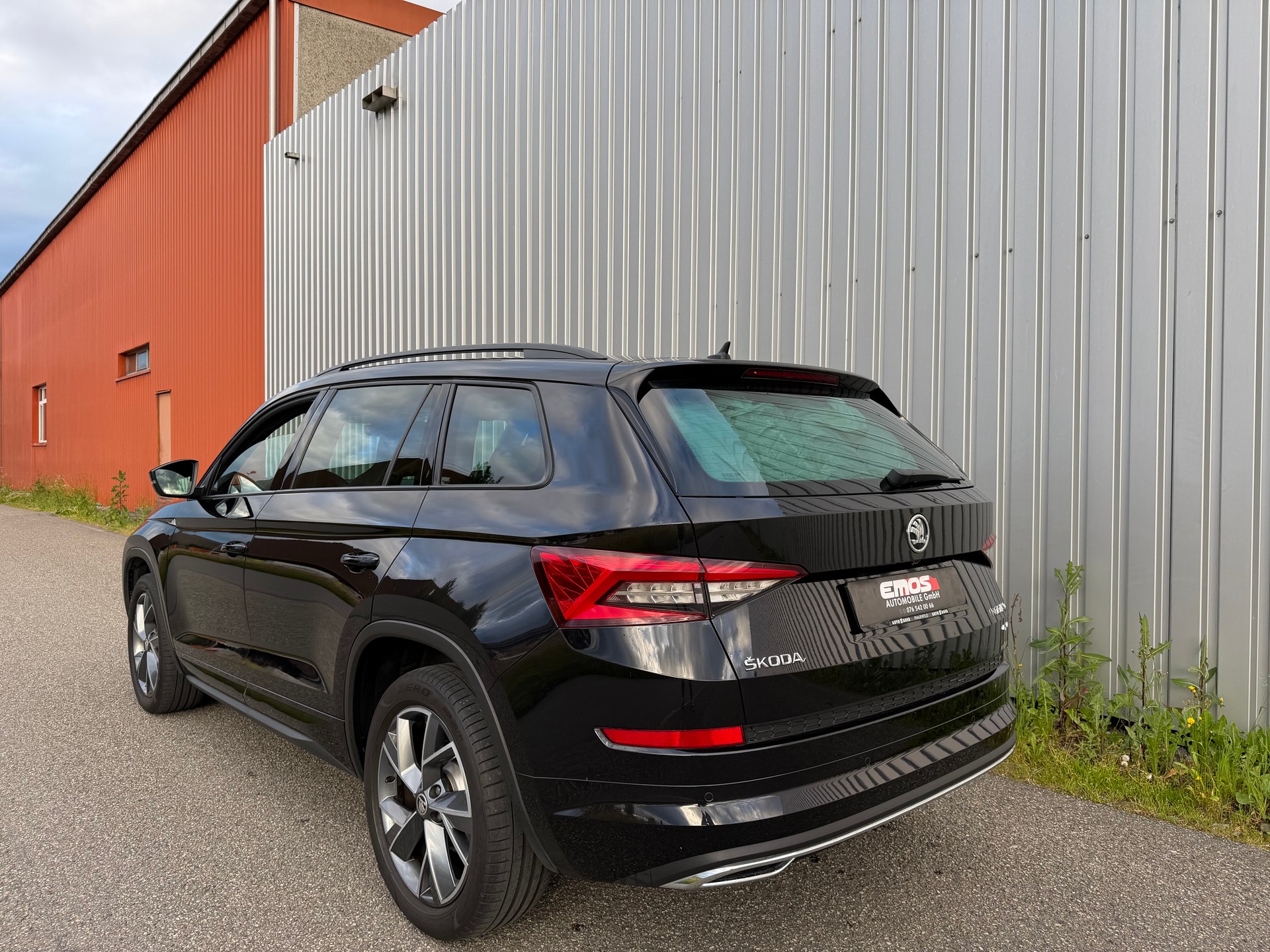 SKODA Kodiaq 2.0 TDI CR Sport Line 4x4 DSG 7 Plätz-image-4