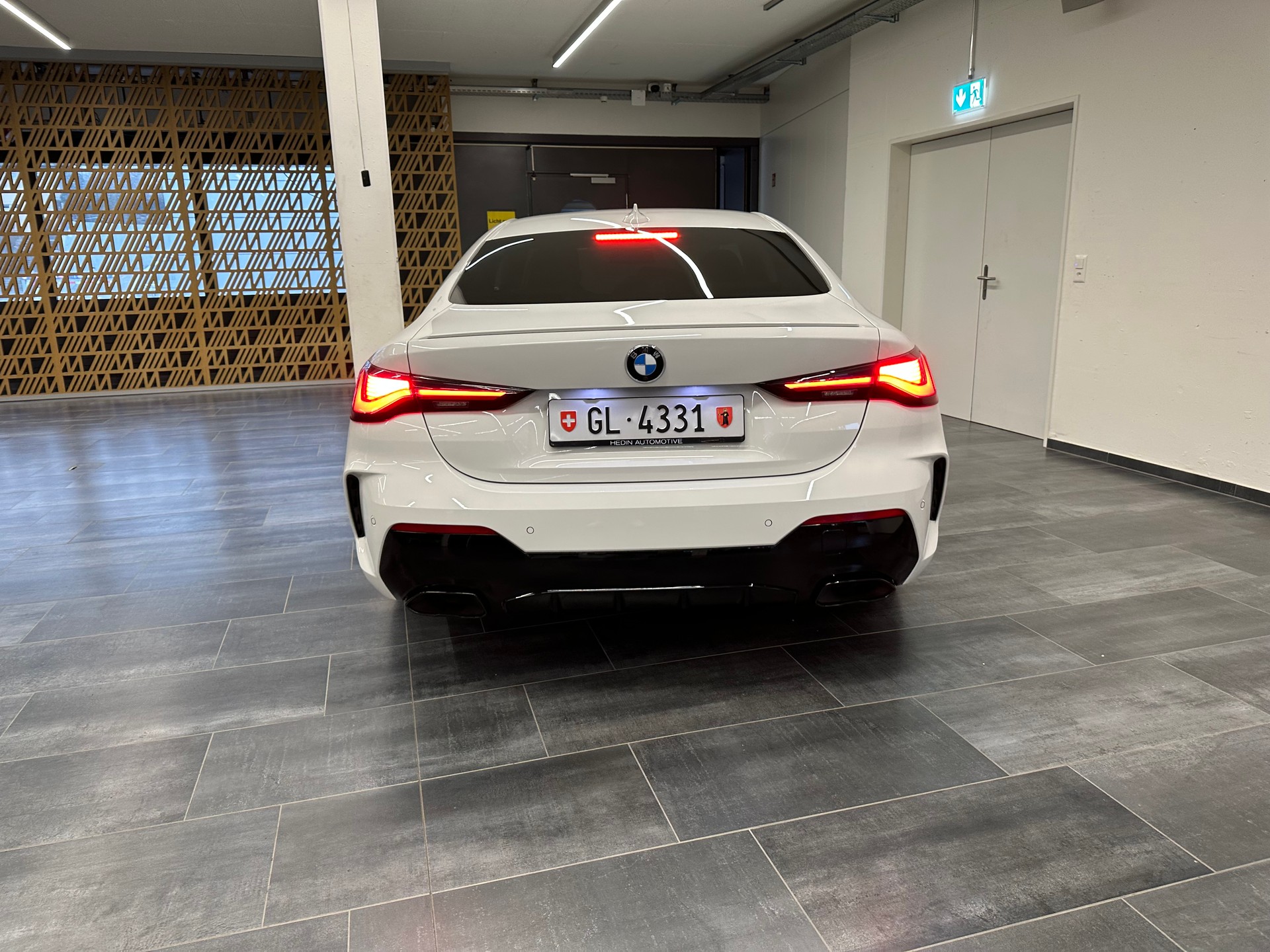 BMW M440i xDrive-image-1