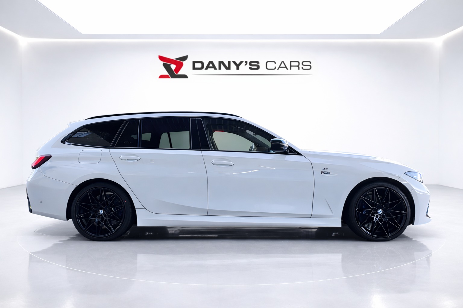 BMW M340i xDrive 48V Touring LCI2 Steptronic M Sport Pro-showroom-element-3