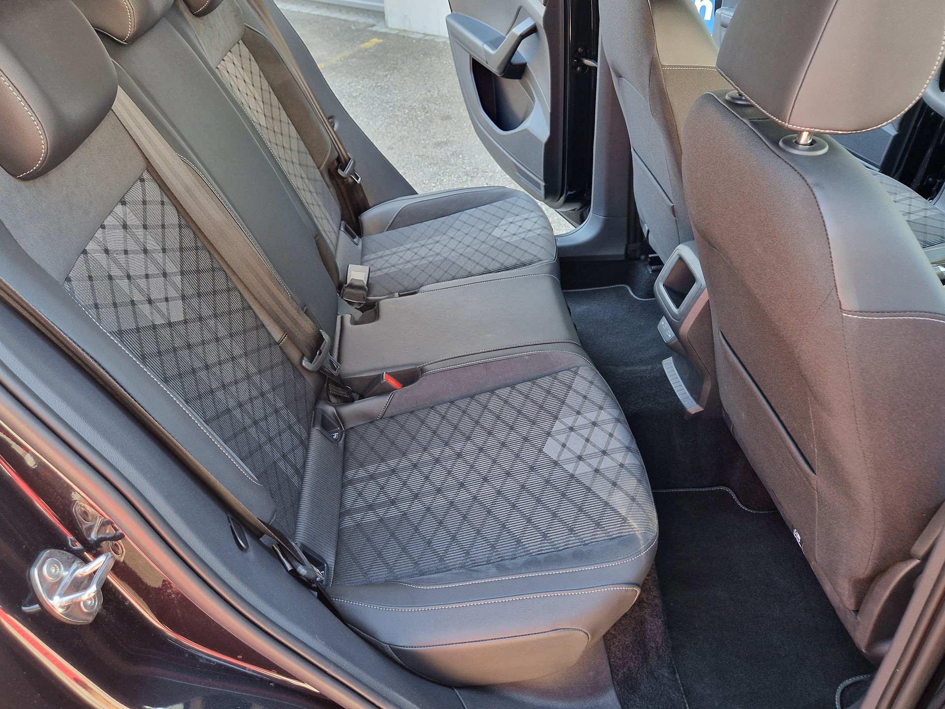 VW T-Cross 1.5 TSI EVO ACT R-Line DSG-image-8