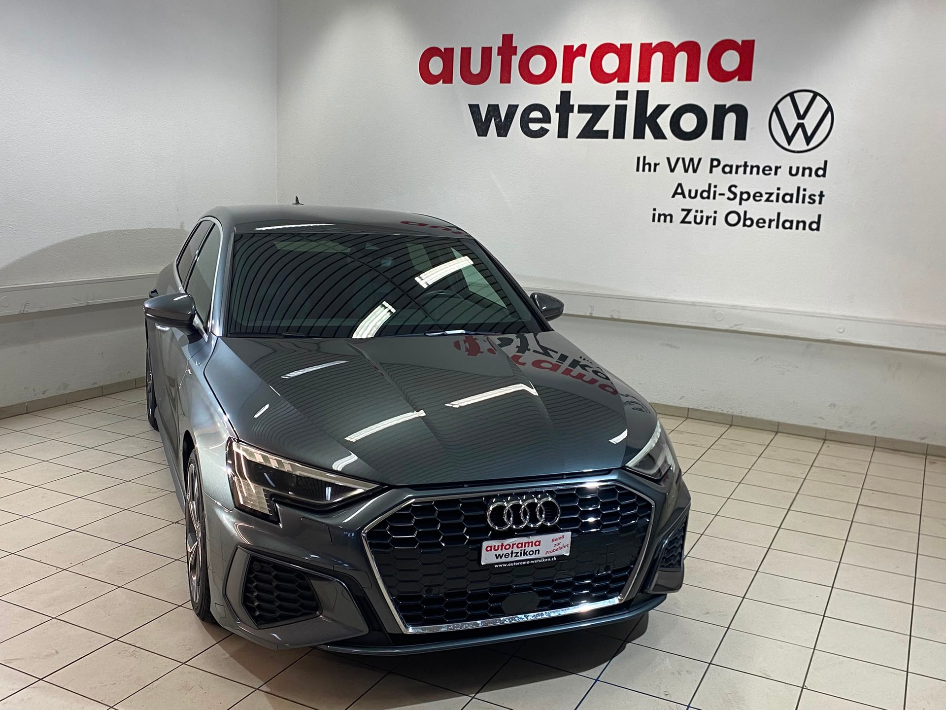 AUDI A3 Sportback 35 TFSI S line S-tronic-showroom-element-1
