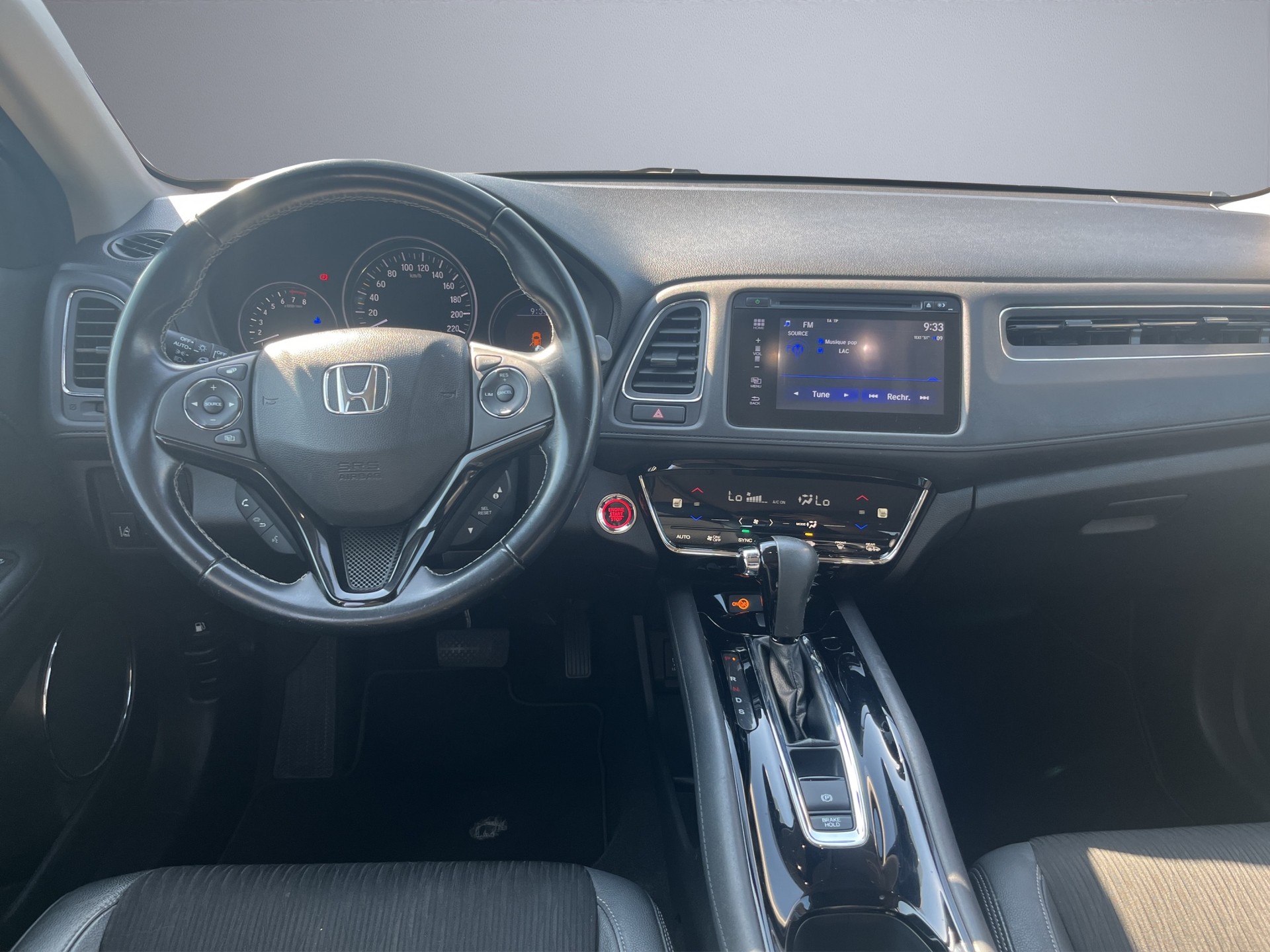 HONDA HR-V 1.5i-VTEC Executive-image-8