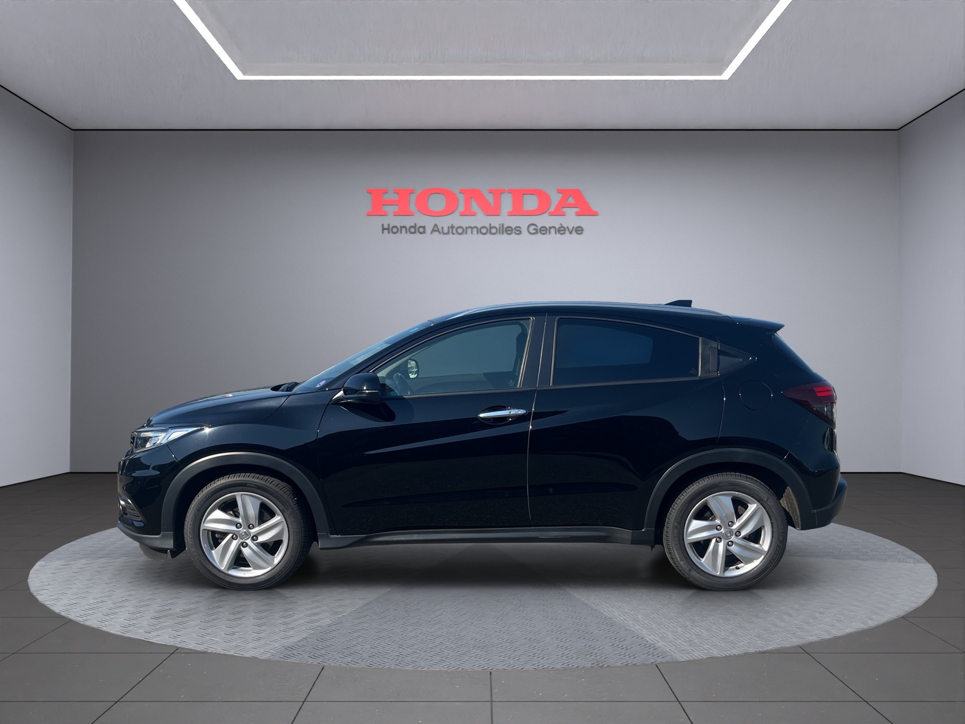HONDA HR-V 1.5i-VTEC Executive-image-4