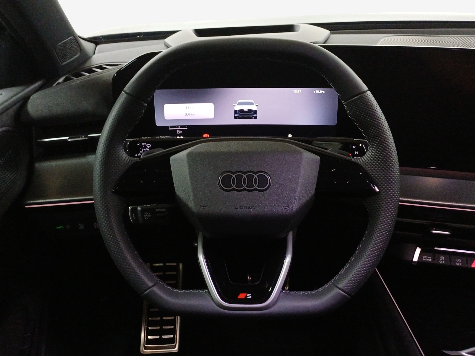 AUDI Q3 Sportback TFSI quattro 195 kW S tronic-image-9