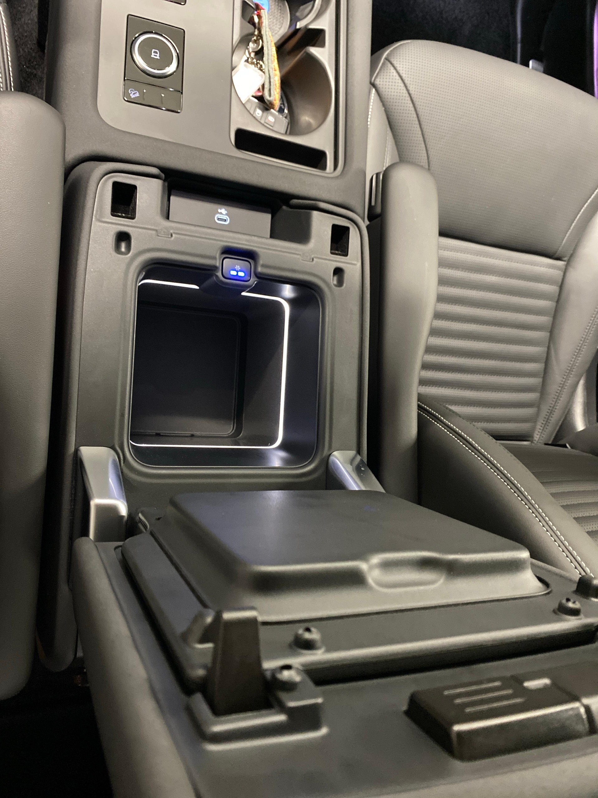 LAND ROVER Discovery 3.0 D I6 350 Dynamic HSE-image-16