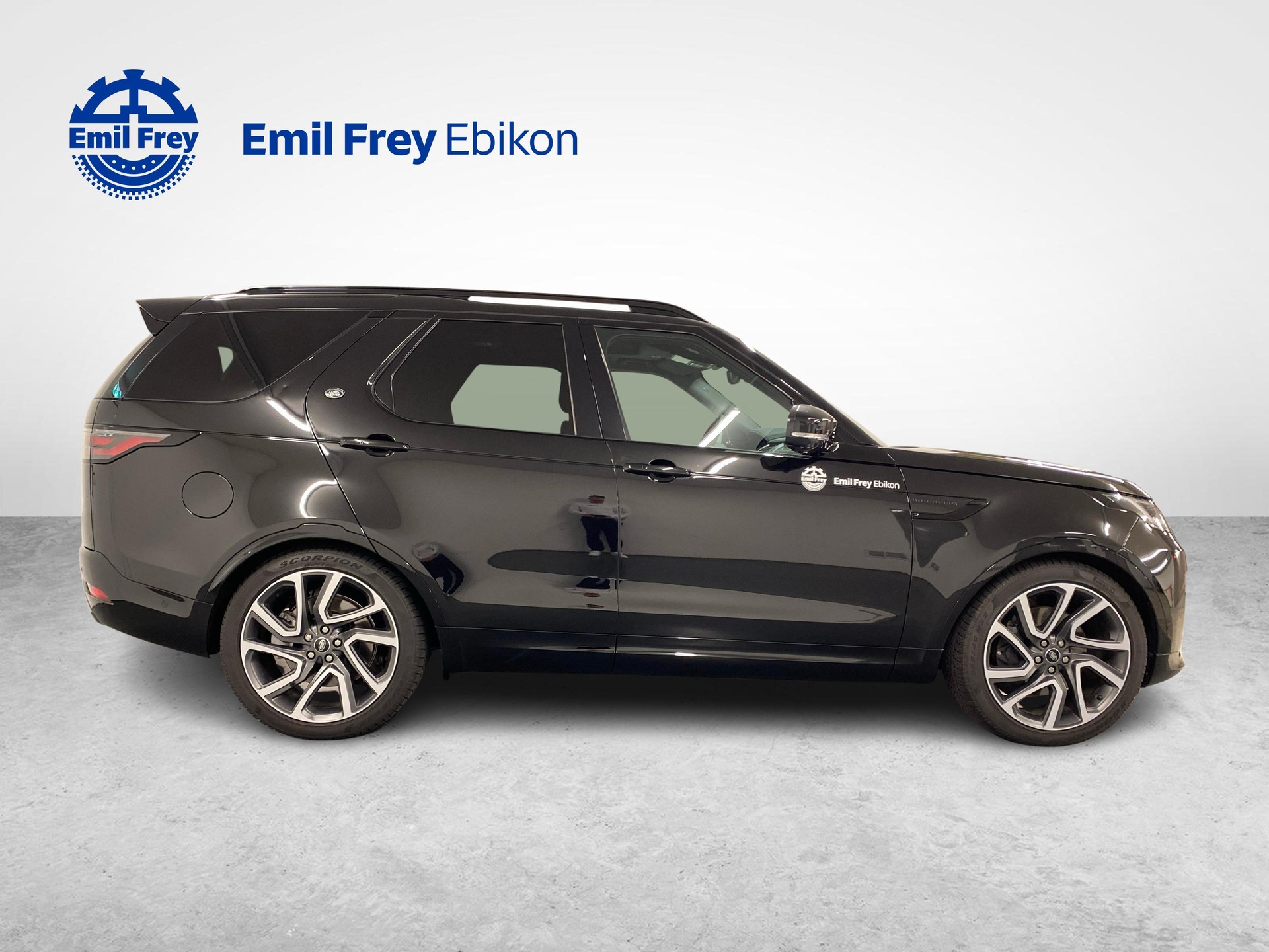 LAND ROVER Discovery 3.0 D I6 350 Dynamic HSE-image-5