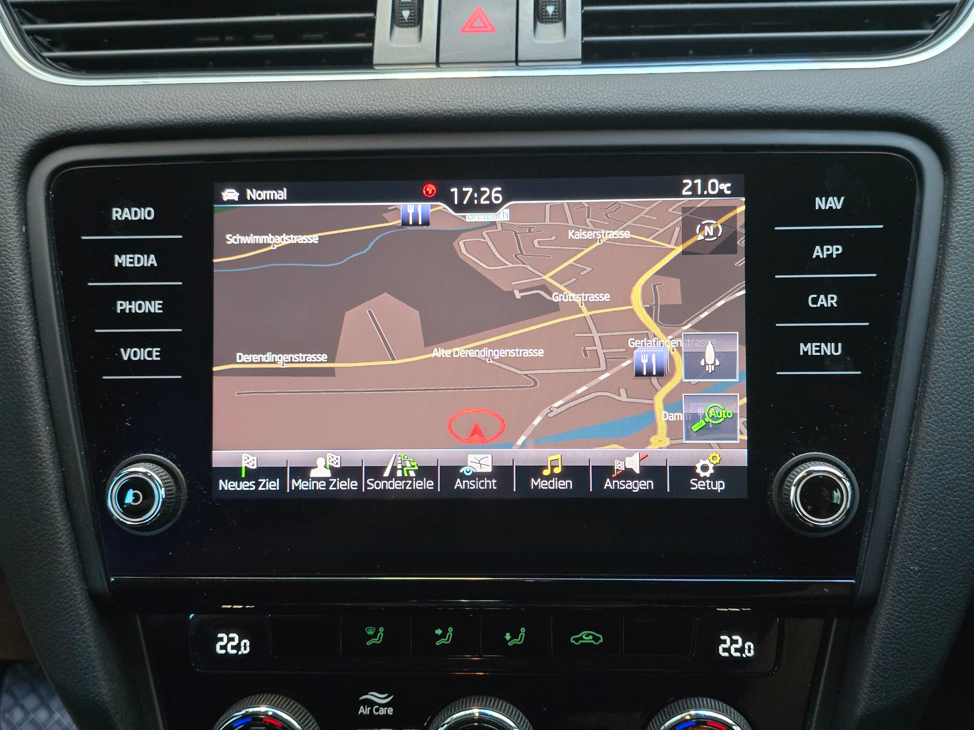 SKODA Octavia Combi 2.0 TDI 4x4 DSG-image-20