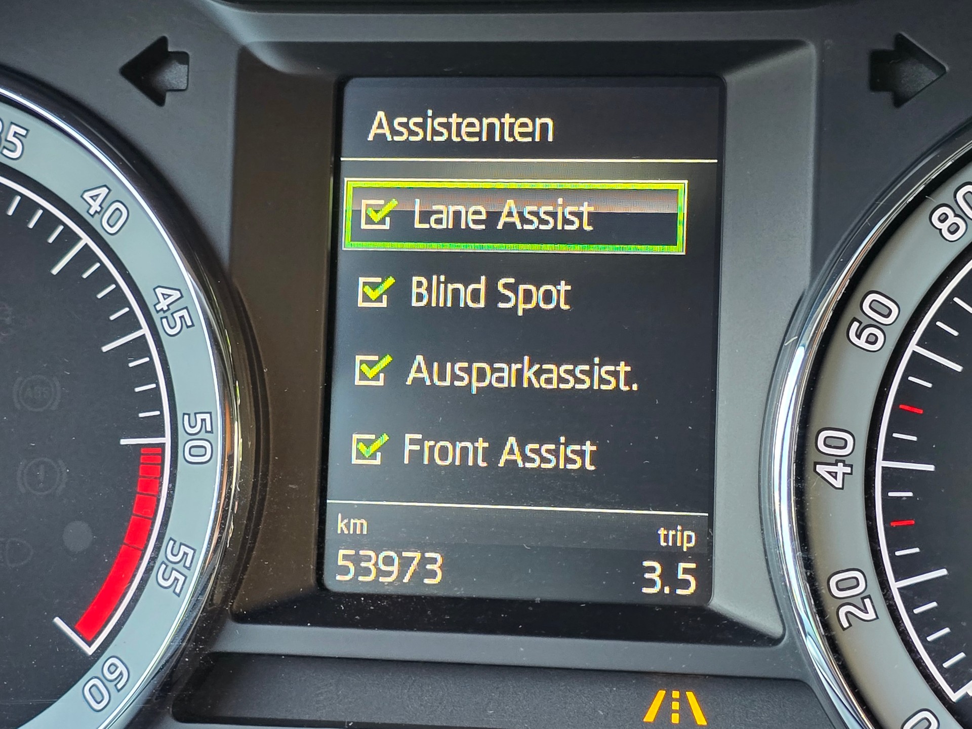 SKODA Octavia Combi 2.0 TDI 4x4 DSG-image-15