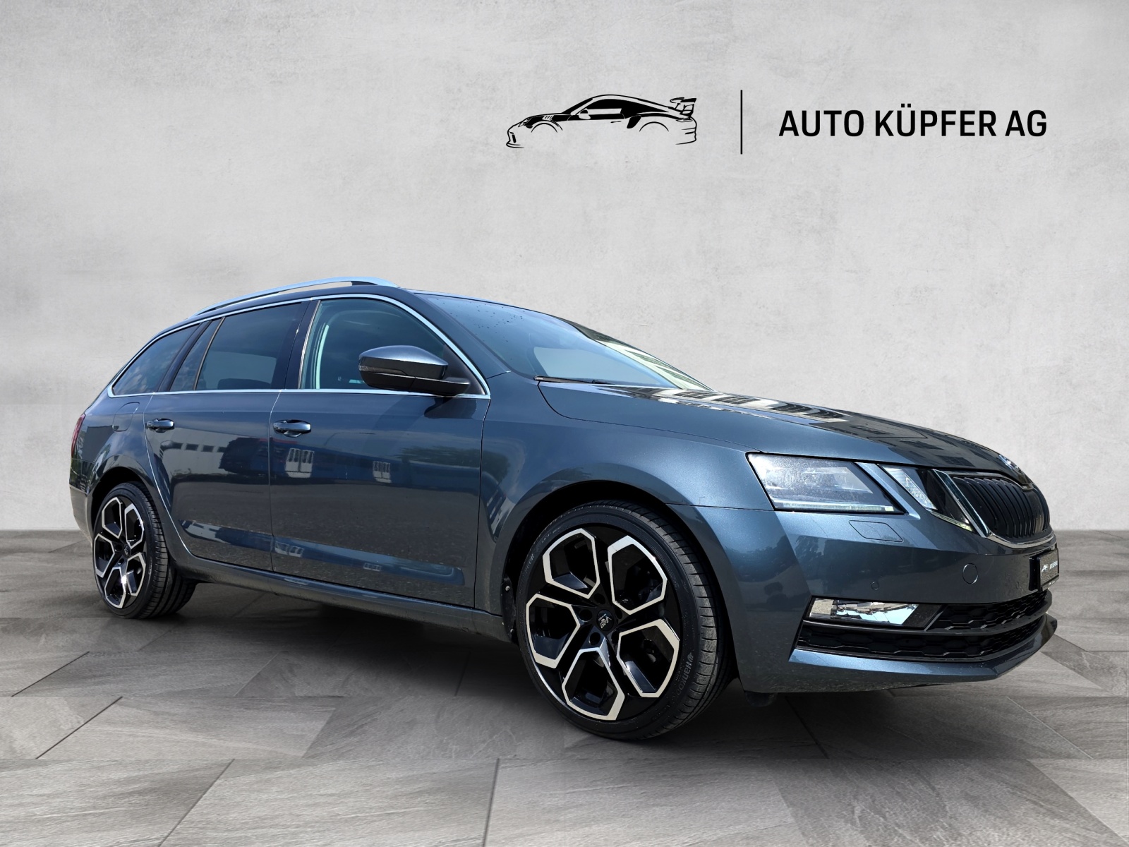 SKODA Octavia Combi 2.0 TDI 4x4 DSG-image-1
