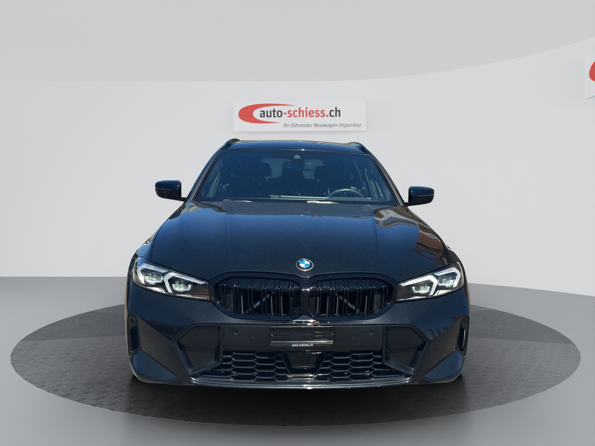 BMW 330I M Sport Schadow XDrive Touring-image-1