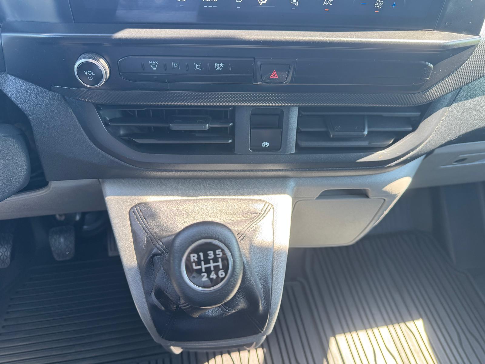 FORD Transit Custom Van 300 L1H1 Trend-image-13