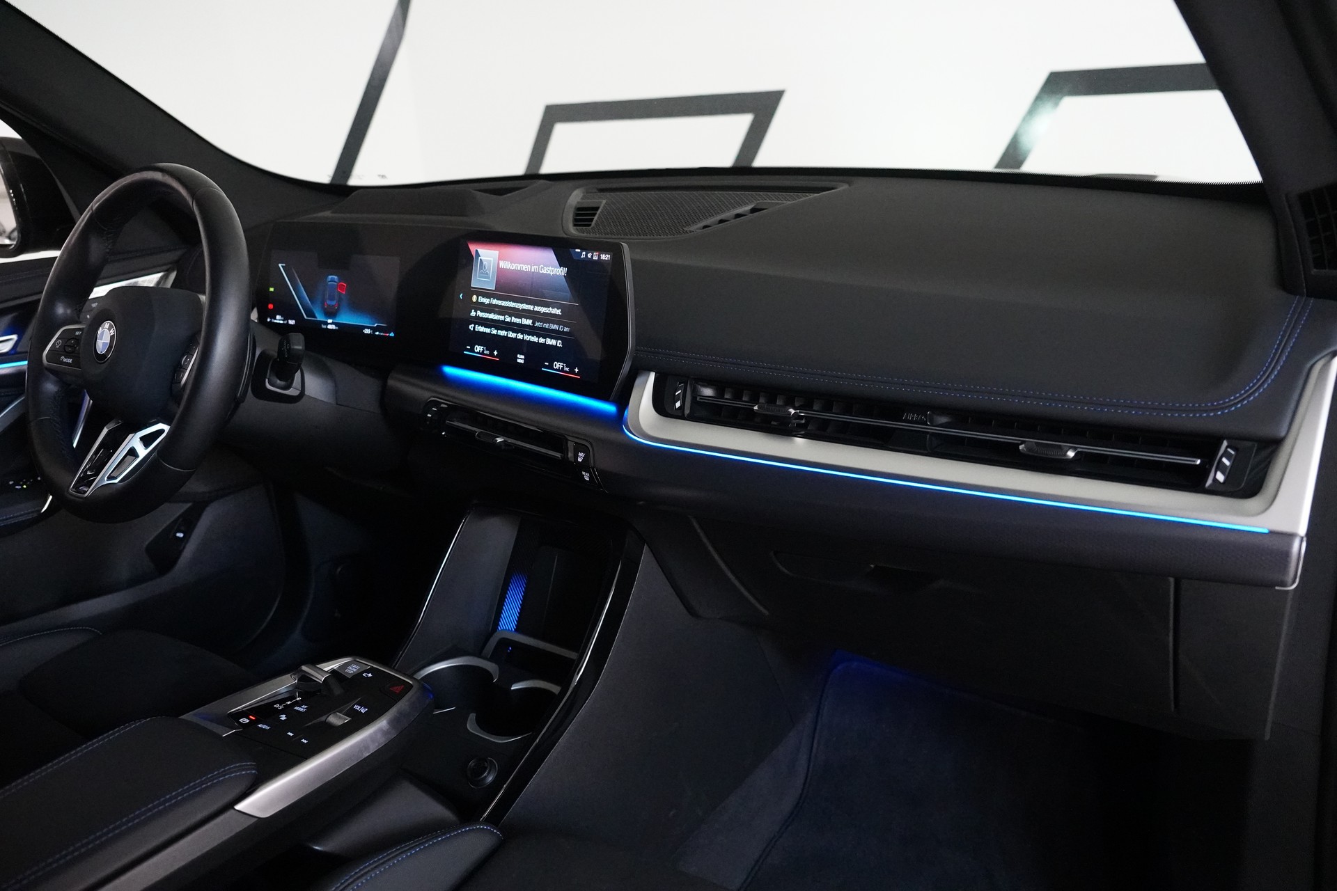 BMW X1 xDrive 23d 48V M Sport-image-16
