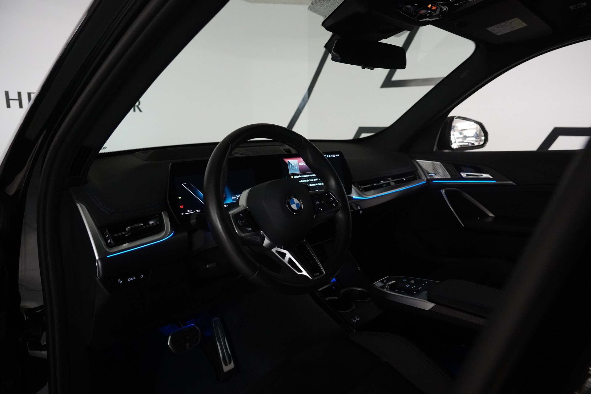 BMW X1 xDrive 23d 48V M Sport-image-24