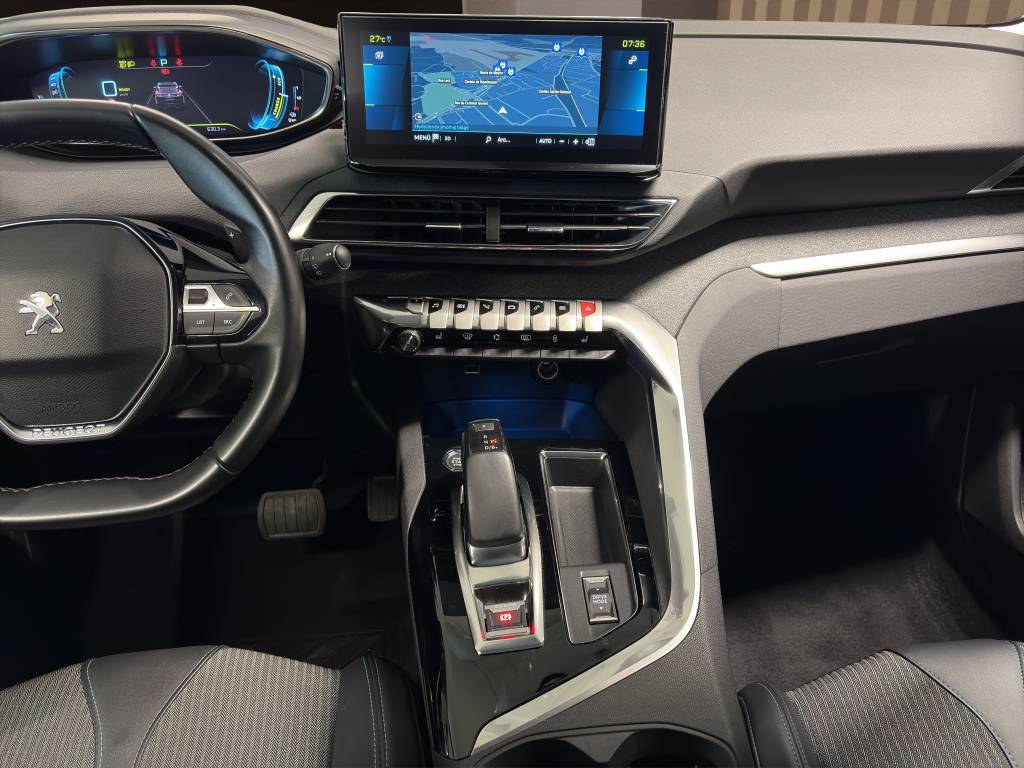 PEUGEOT 3008 225e Hybrid2 Allure Pack EAT8-image-12