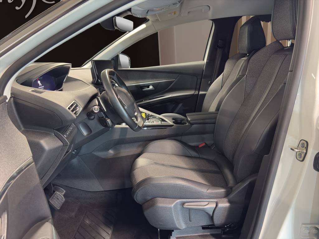 PEUGEOT 3008 225e Hybrid2 Allure Pack EAT8-image-6