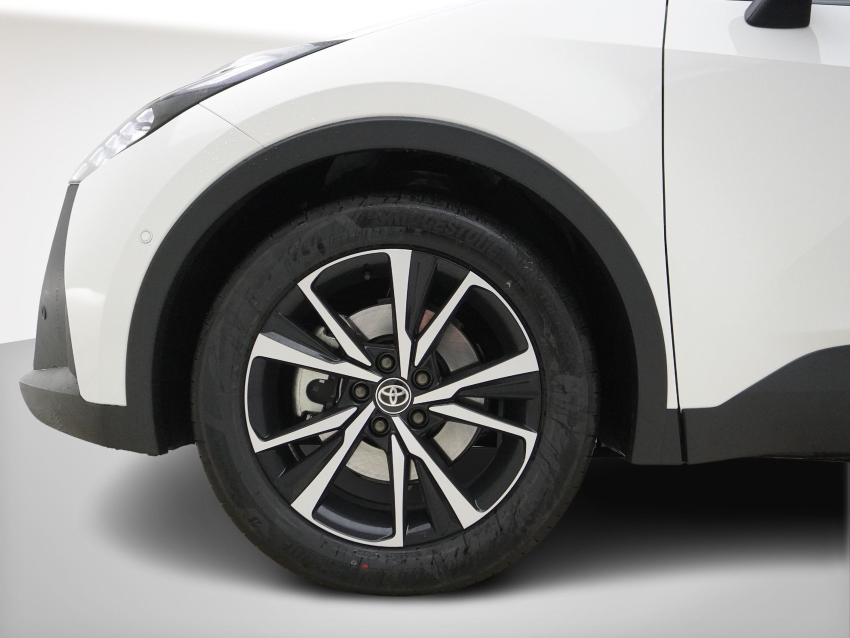 TOYOTA C-HR 2.0 HEV Trend ** 4X4 **-image-5