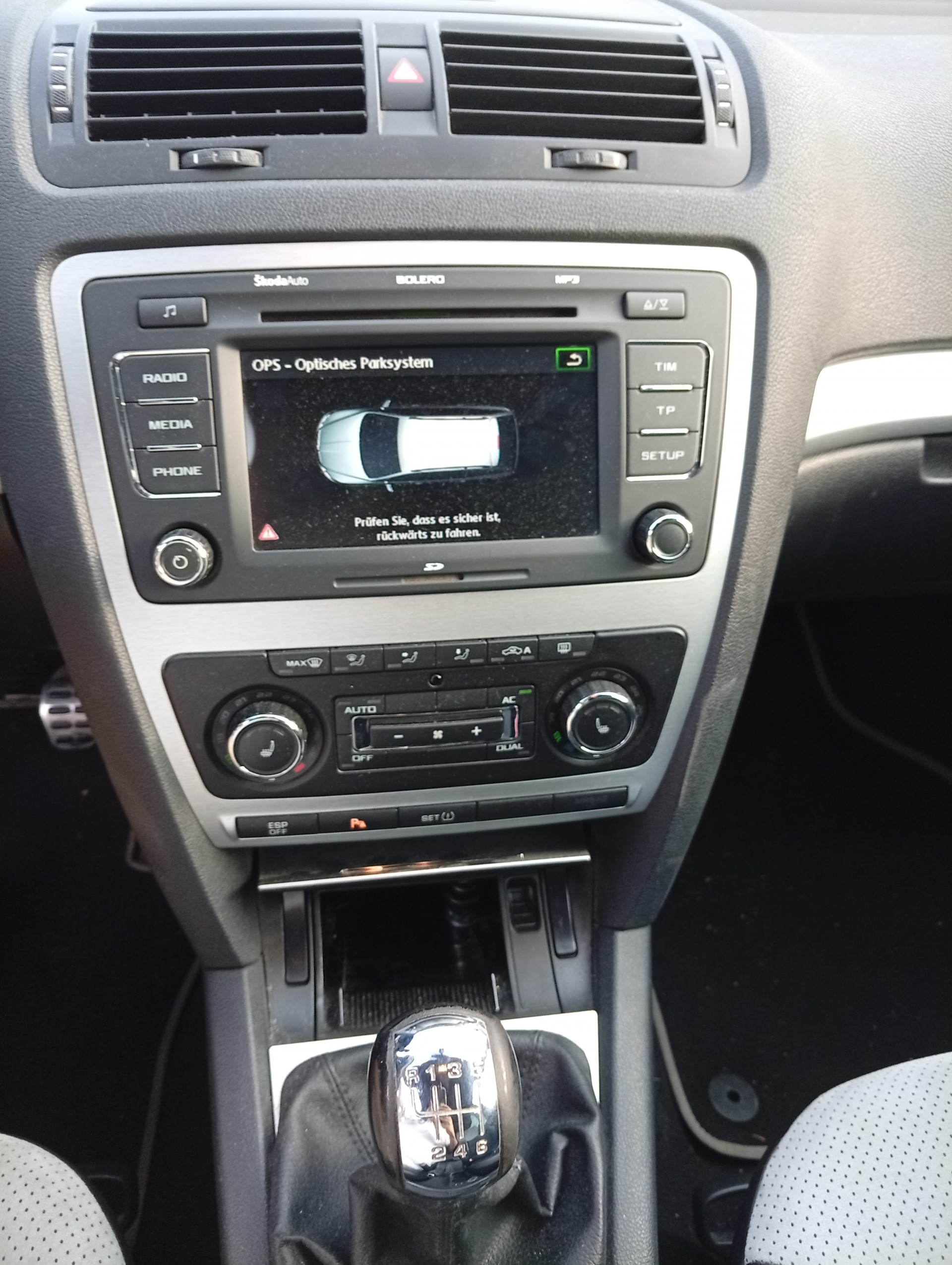 SKODA Octavia Combi 2.0 TSI RS-image-10