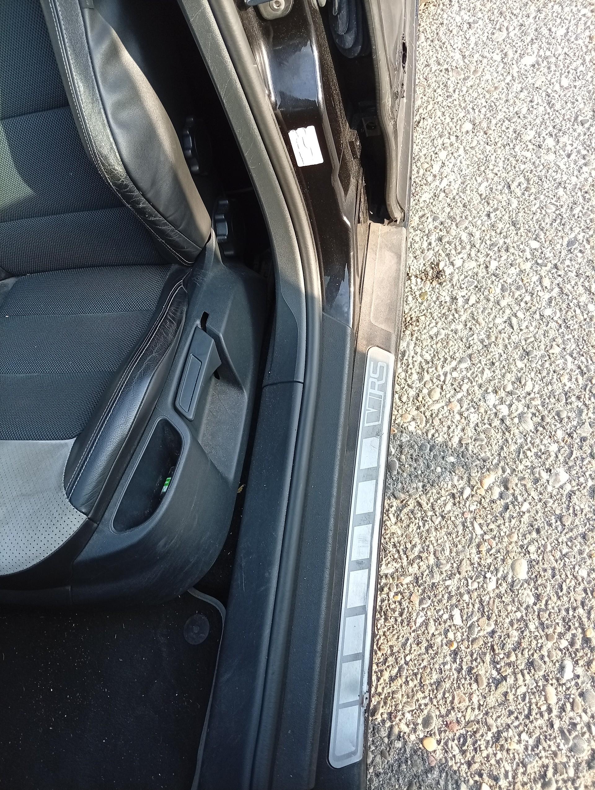 SKODA Octavia Combi 2.0 TSI RS-image-15