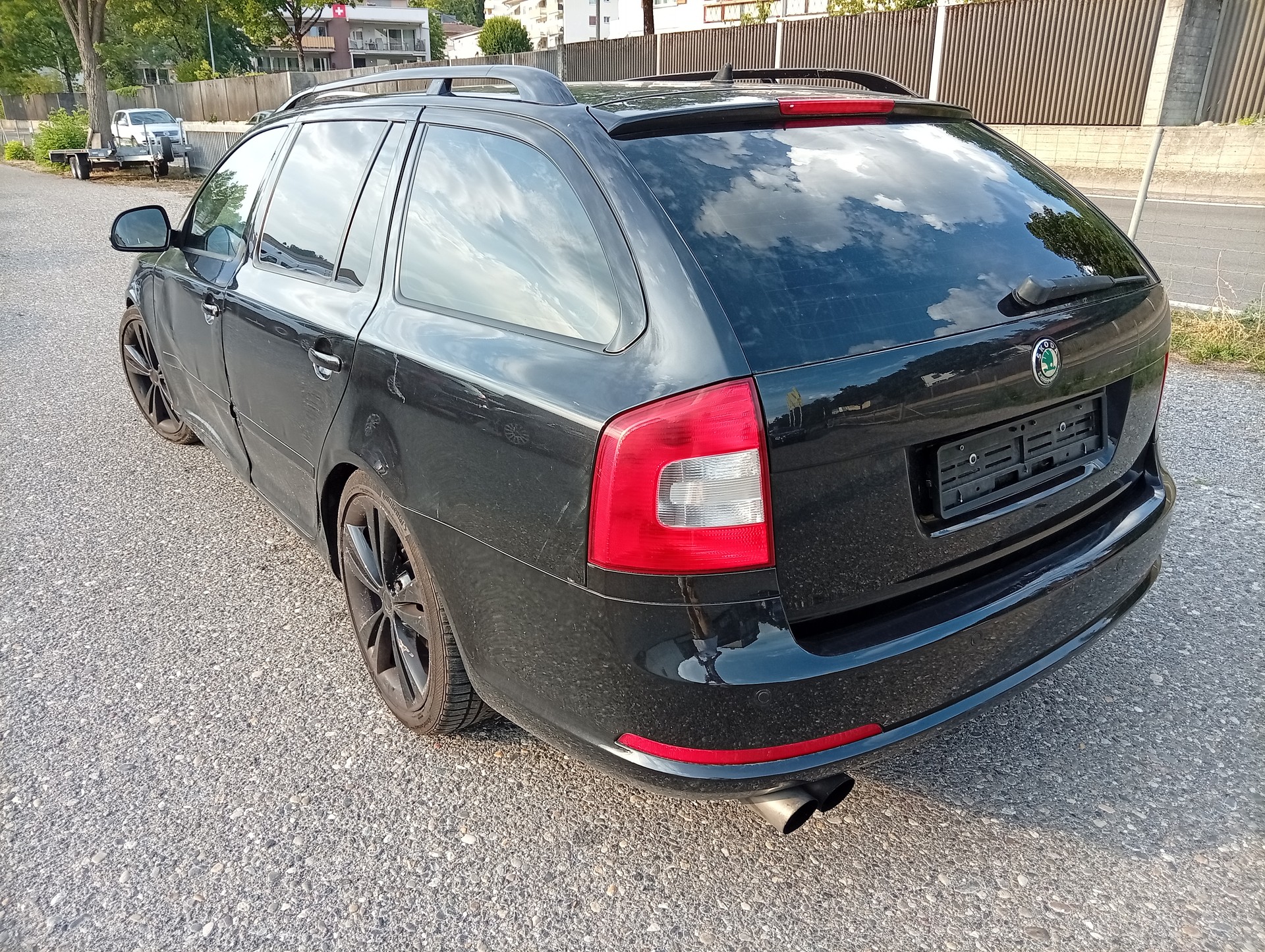 SKODA Octavia Combi 2.0 TSI RS-image-9