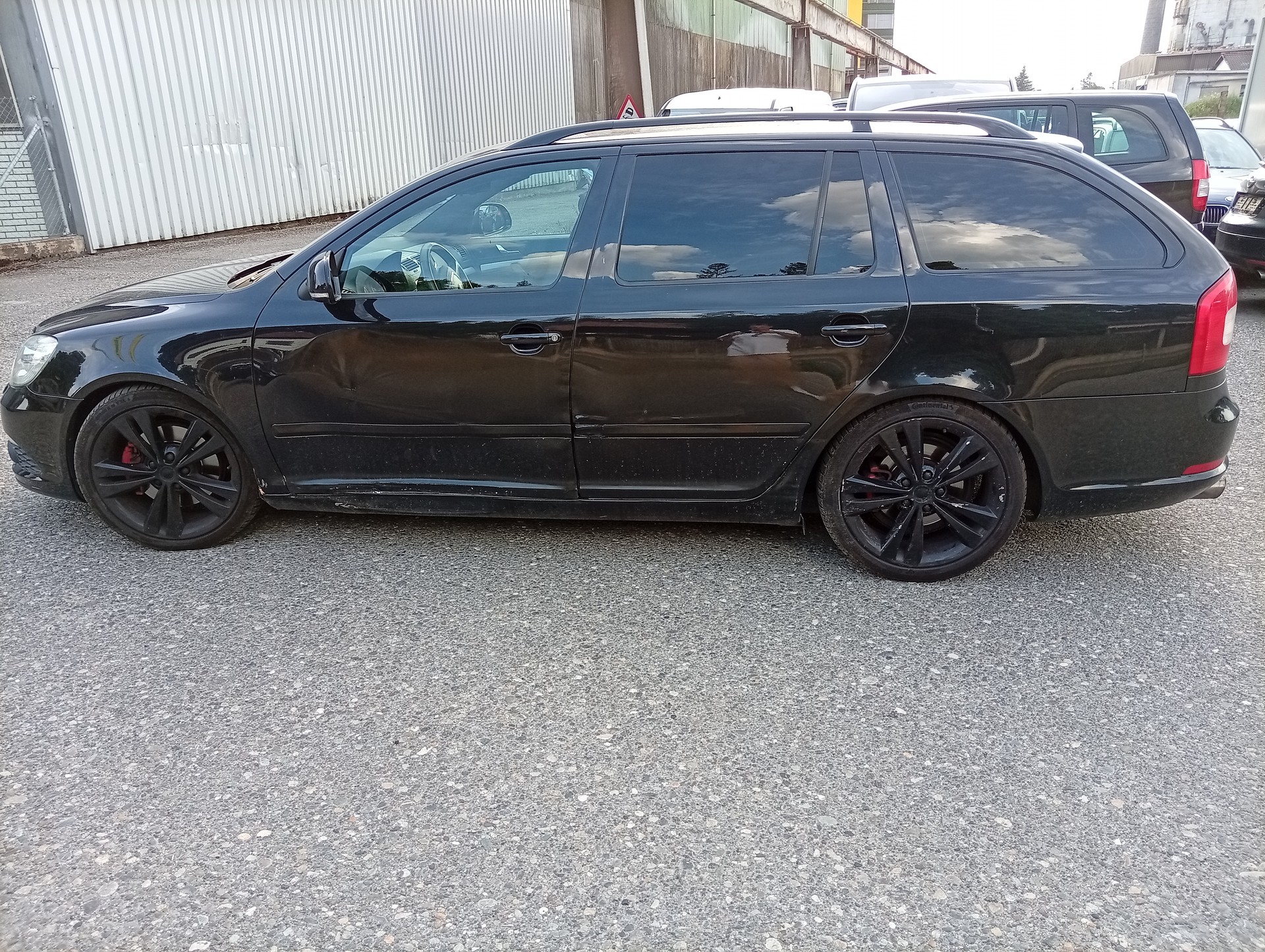 SKODA Octavia Combi 2.0 TSI RS-image-8