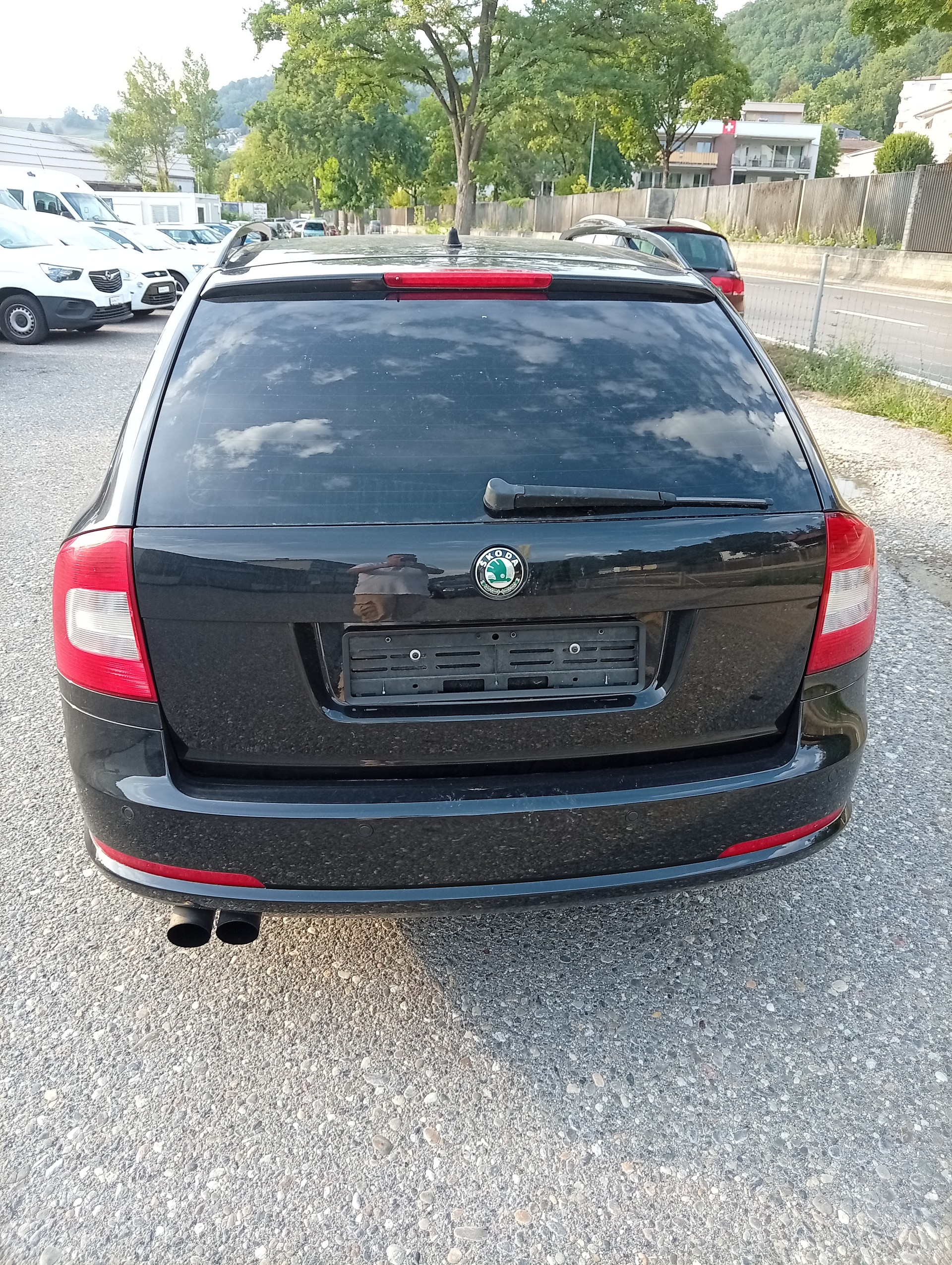 SKODA Octavia Combi 2.0 TSI RS-image-2
