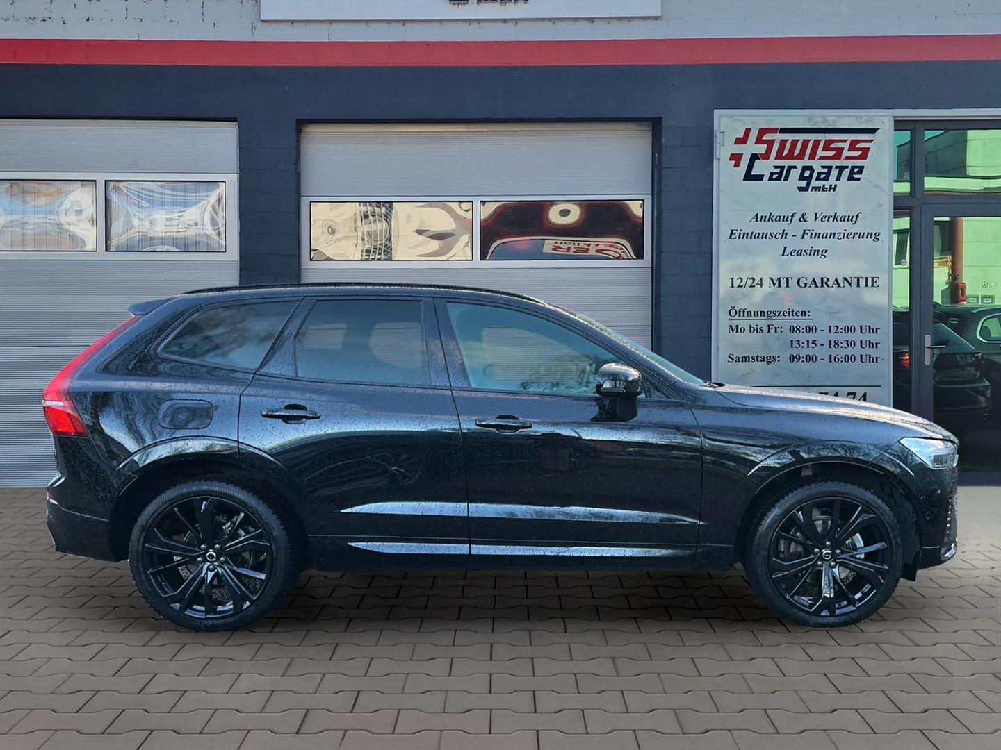 VOLVO XC60 B5 Benzin Mild Hybrid AWD Ultra Dark Geartronic mit AHK & Panoramadach & 5J Werksgarantie oder bis 200000km-image-8