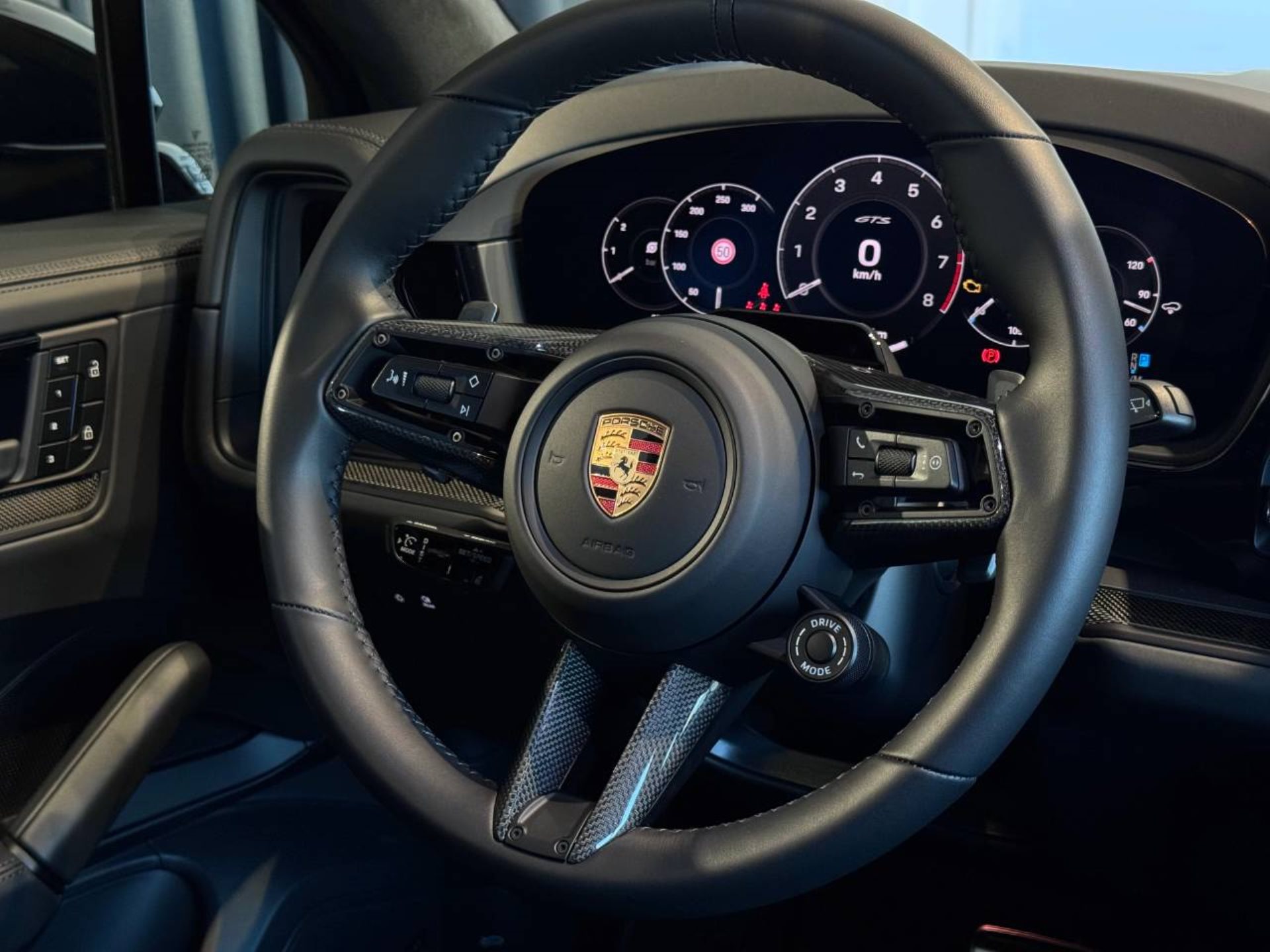PORSCHE Cayenne GTS-image-34