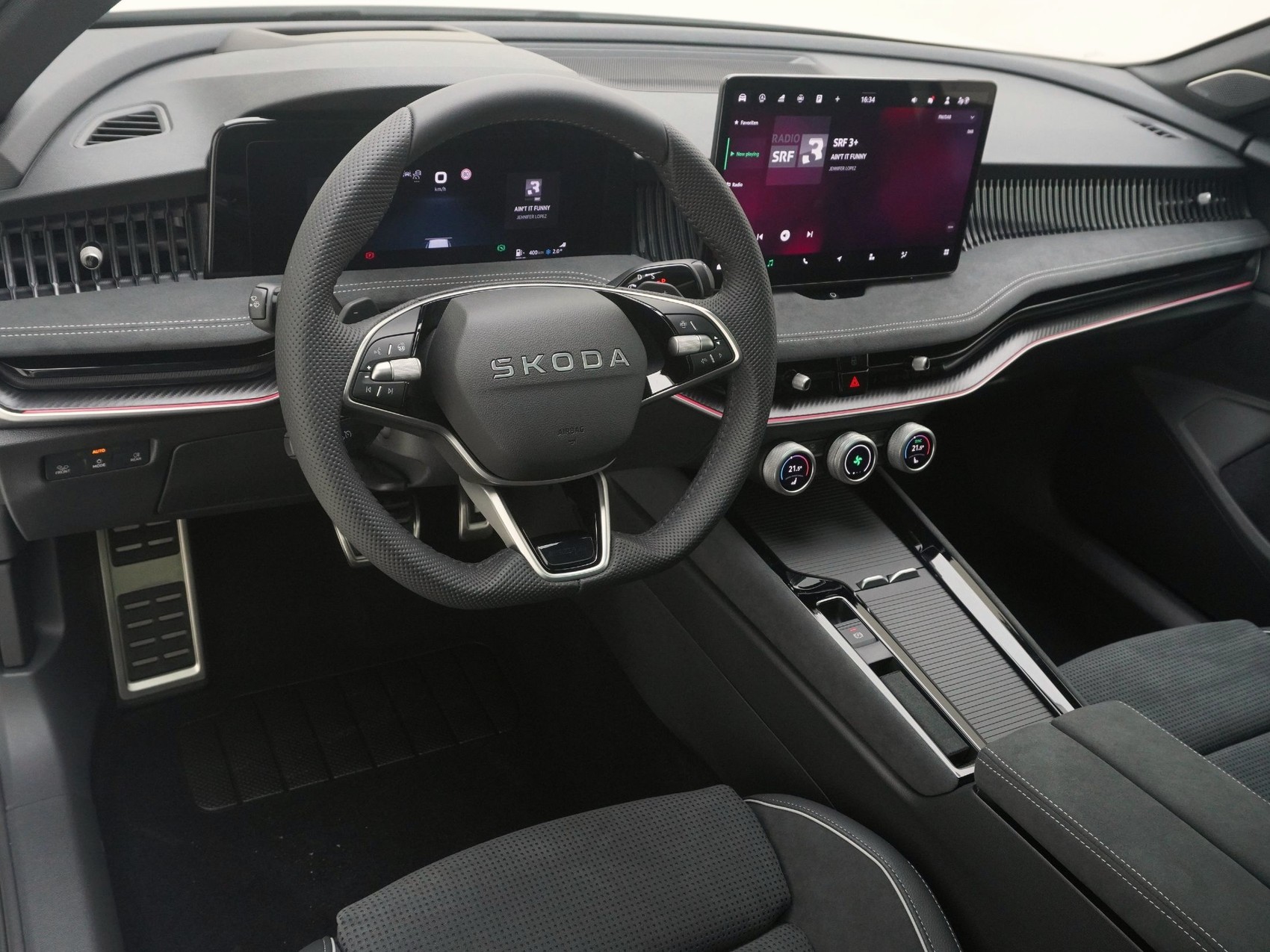 SKODA Superb 2.0 TDI Sportline 4x4 DSG-image-10