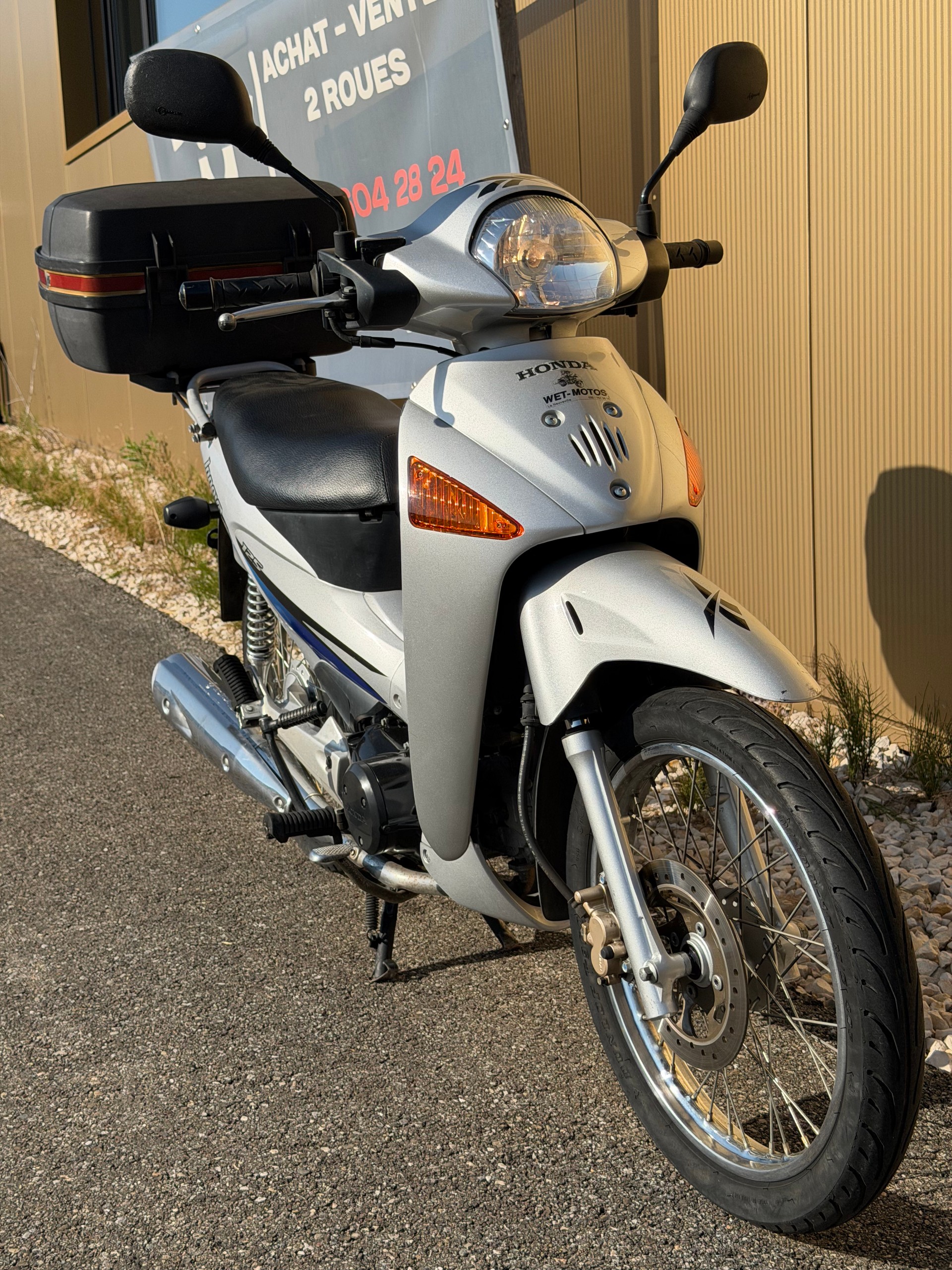 HONDA ANF 125 INNOVA