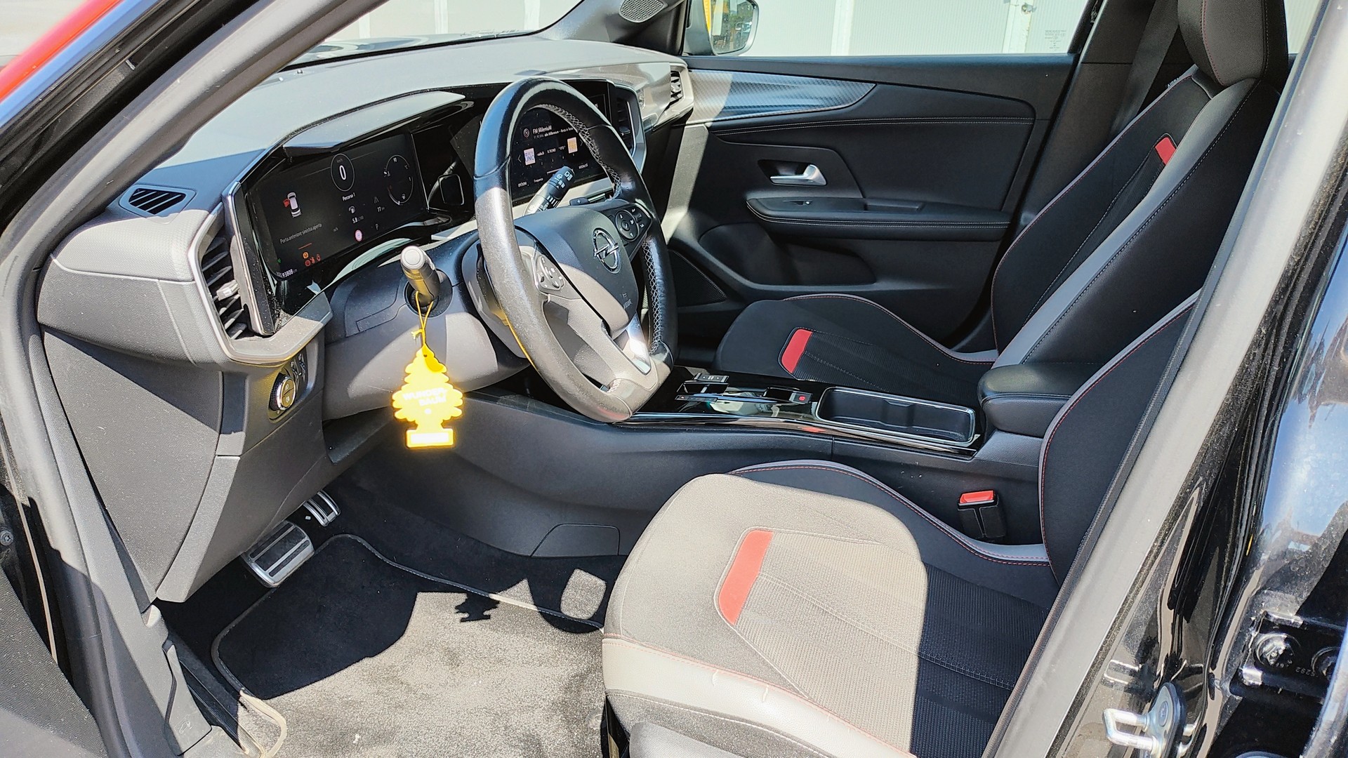 OPEL Mokka 1.2 Direct Injection Turbo GS Line Aut.-image-11