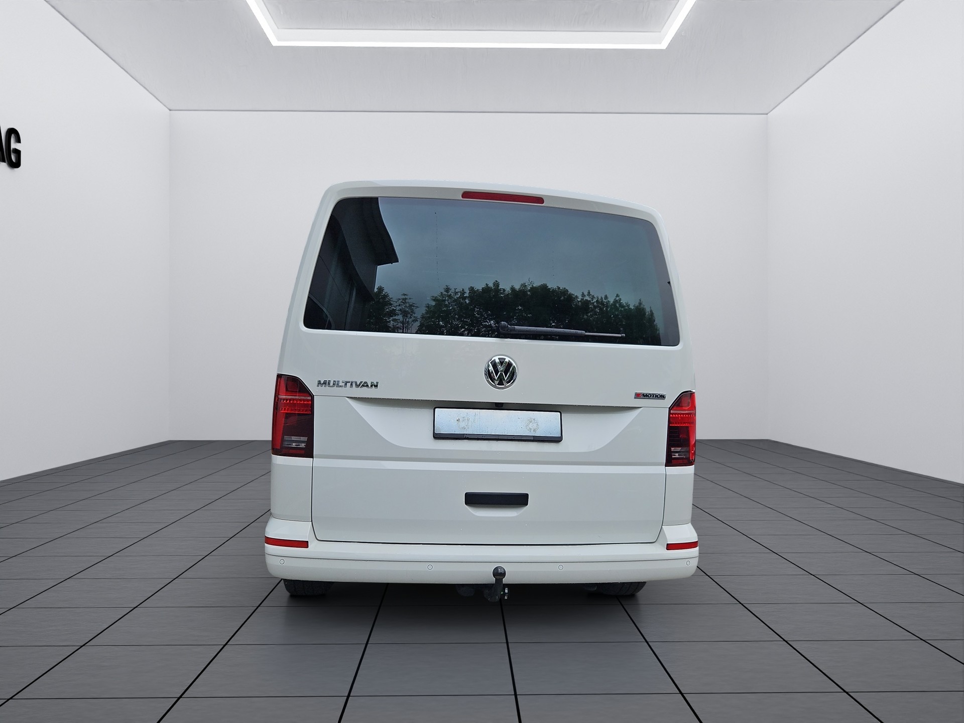 VW T6.1 Multivan 2.0 TDI Trendline Liberty 4Motion DSG-image-4
