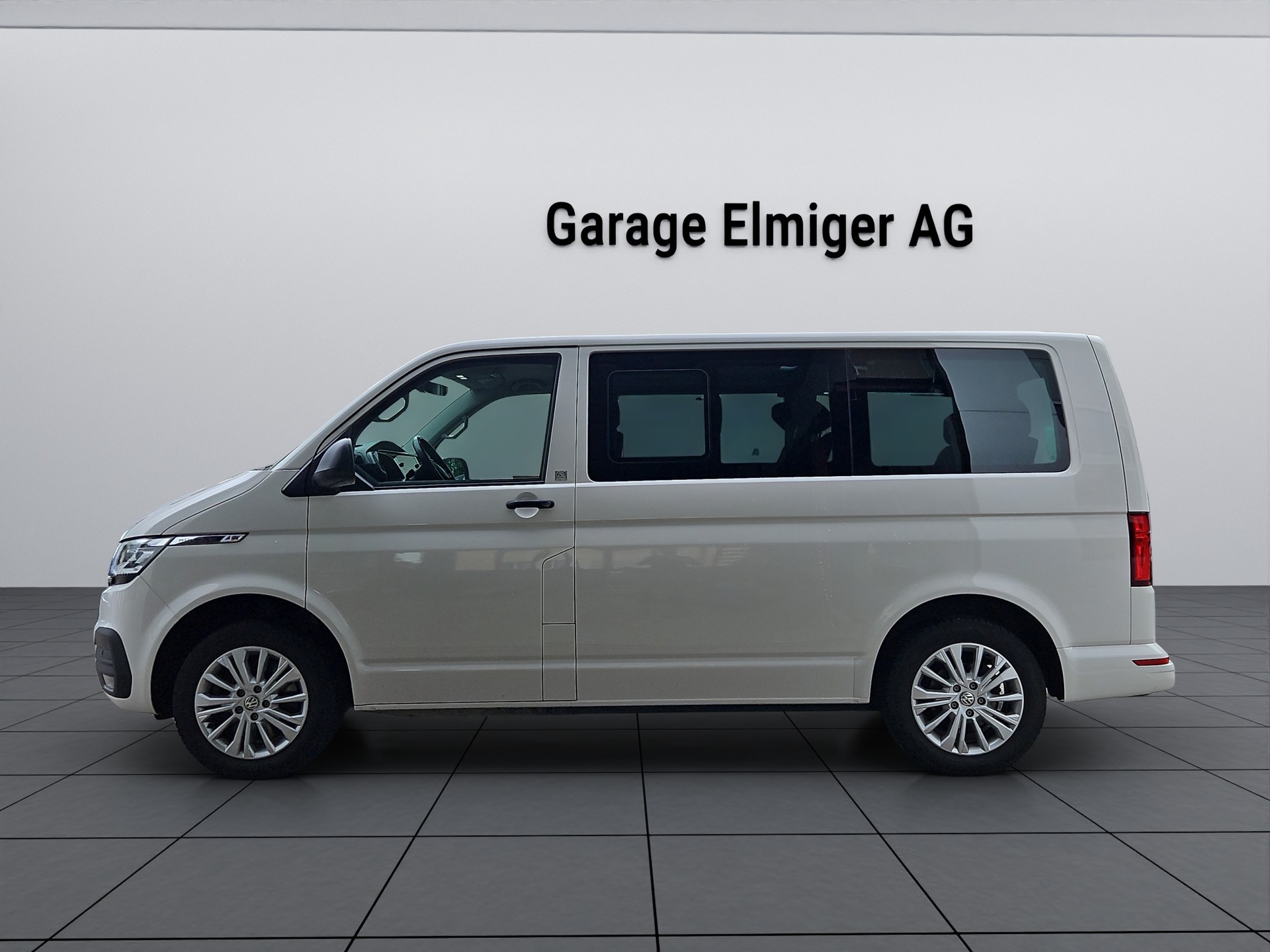 VW T6.1 Multivan 2.0 TDI Trendline Liberty 4Motion DSG-image-3