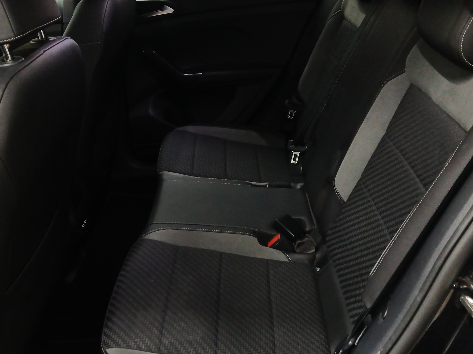VW T-Cross 1.0 TSI Style DSG-image-11