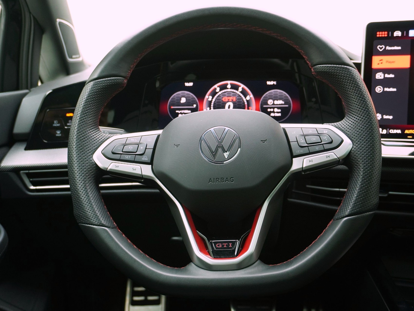 VW Golf 8.5 2.0 TSI DSG GTI Black Style (2025)-image-10