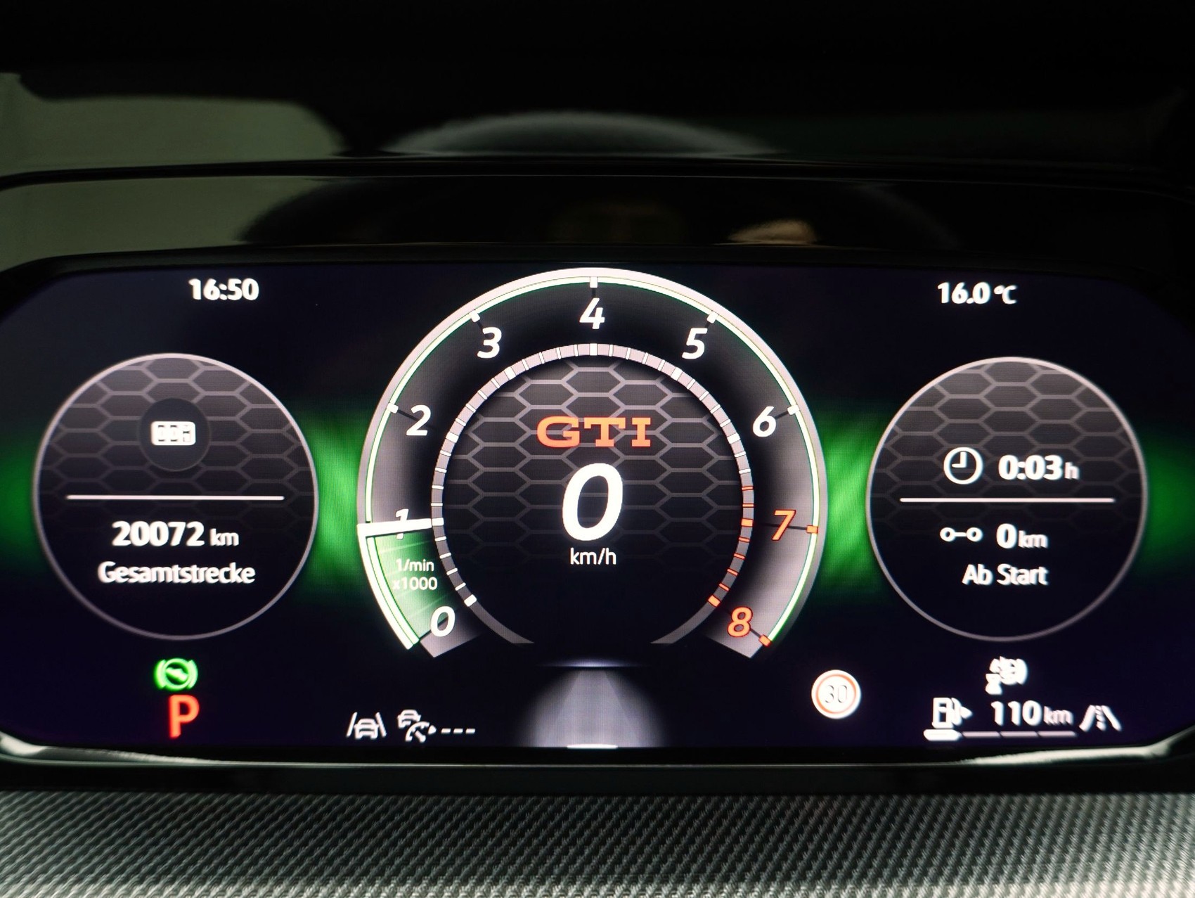 VW Golf 8.5 2.0 TSI DSG GTI Black Style (2025)-image-16
