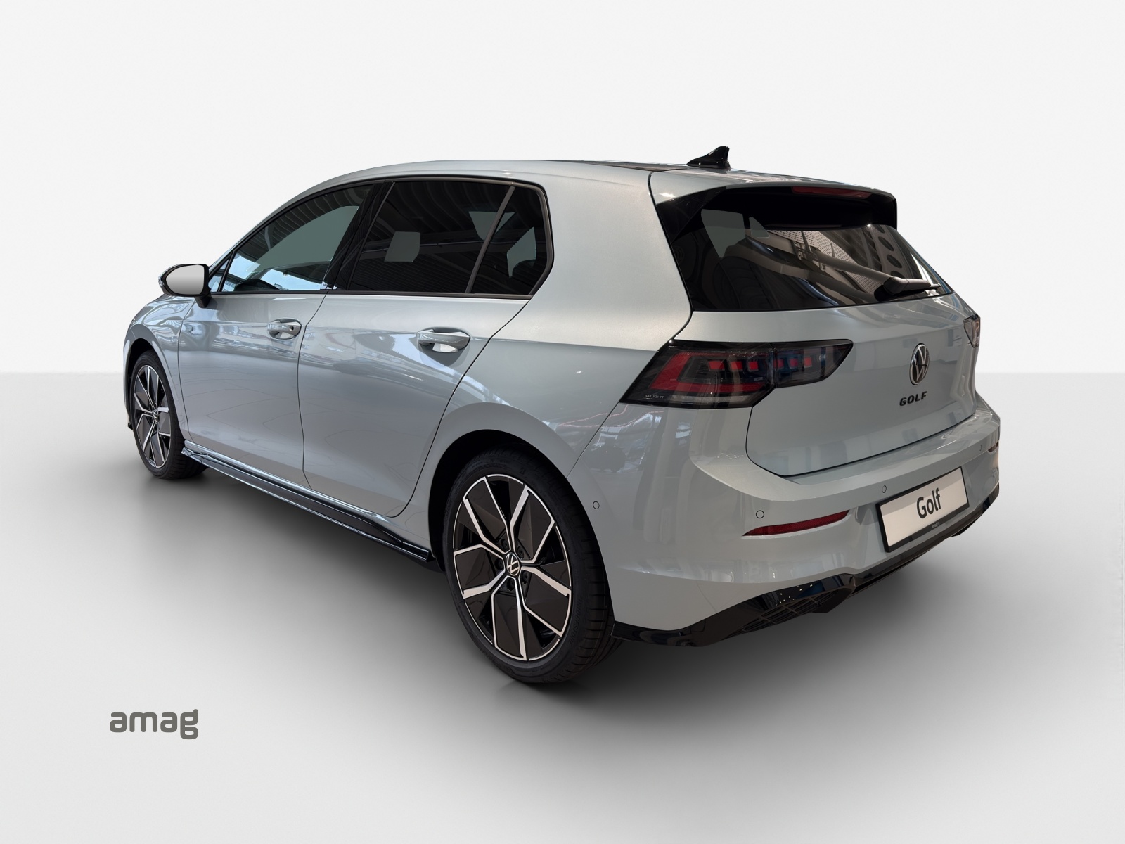 VW Golf 1.5 e TSI mHEV R-Line DSG-image-2