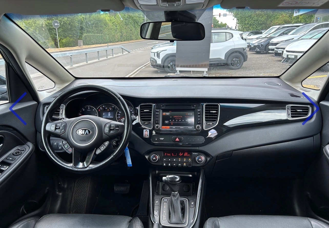 KIA Carens 1.7 CRDi Trend DCT-image-1