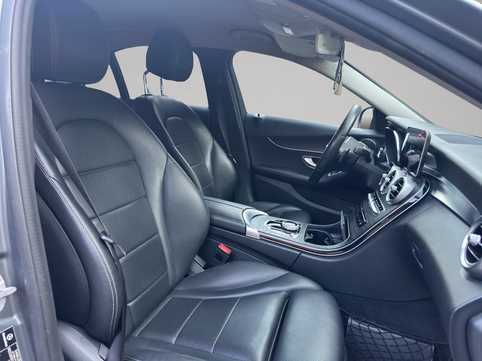 MERCEDES-BENZ C 220 d Avantgarde 9G-Tronic-image-11