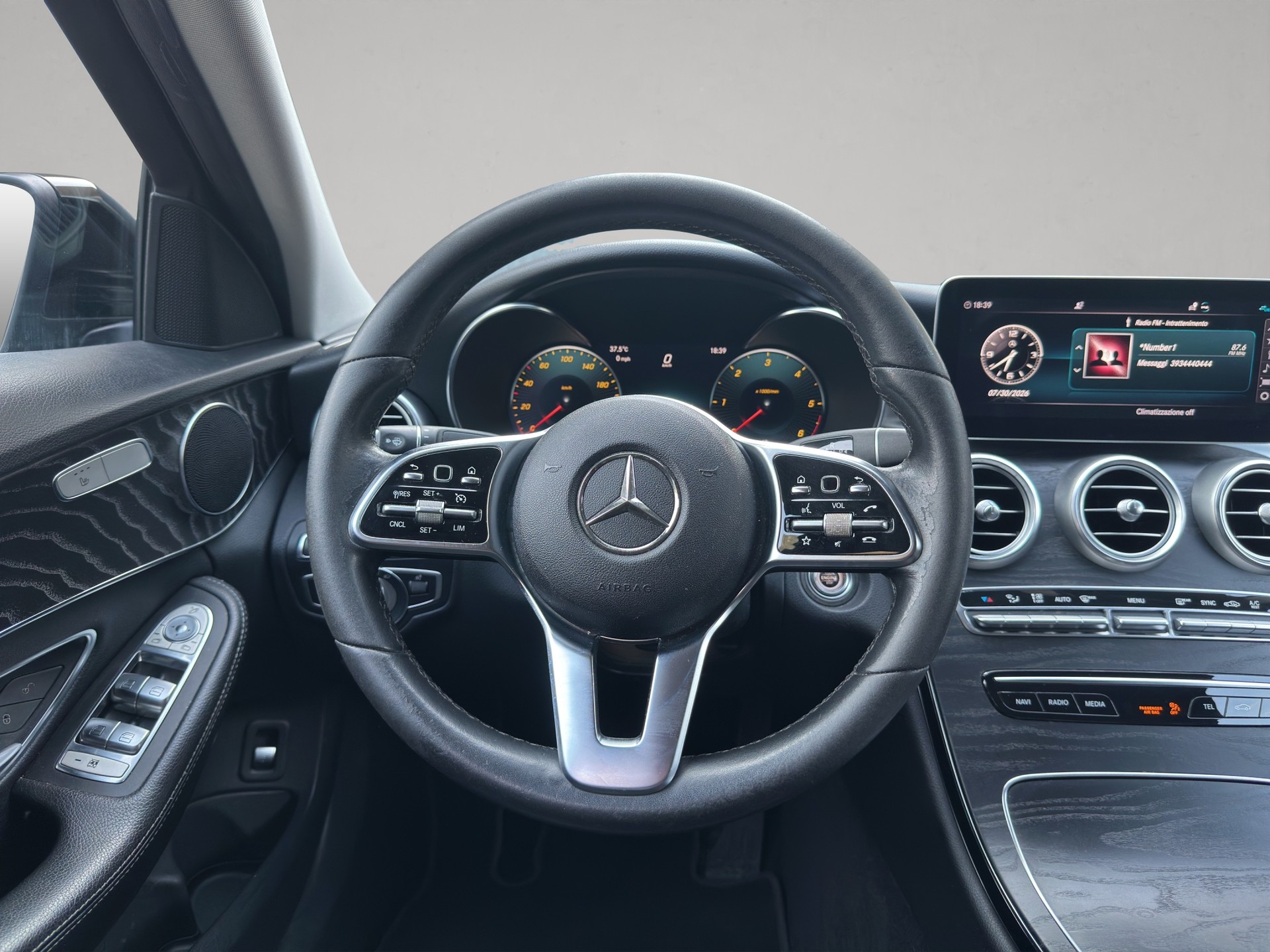 MERCEDES-BENZ C 220 d Avantgarde 9G-Tronic-image-7