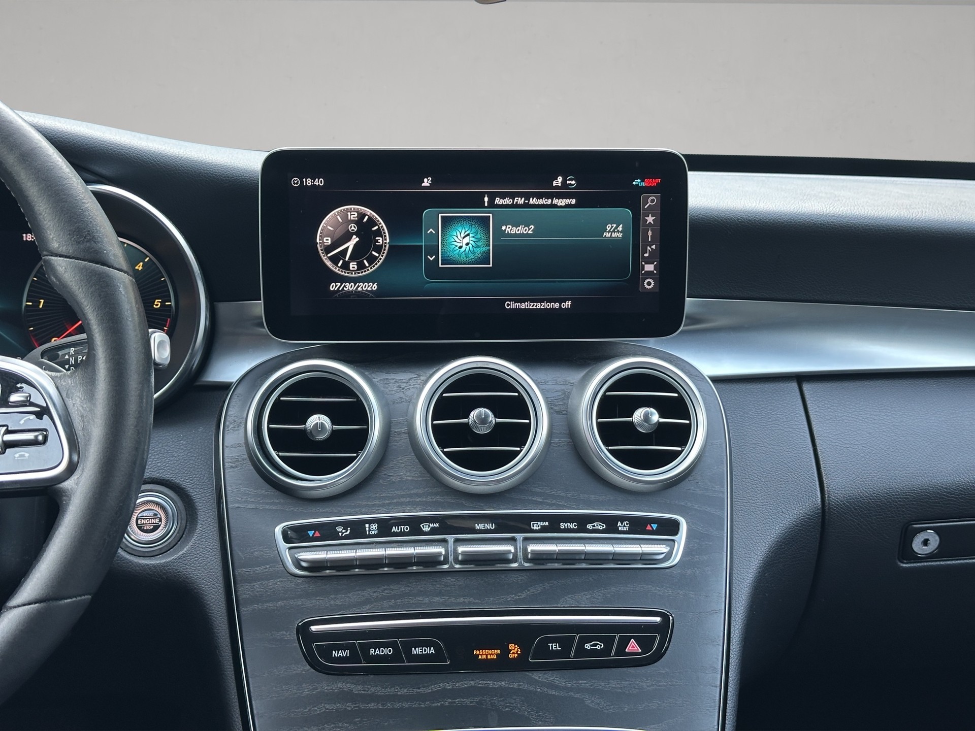 MERCEDES-BENZ C 220 d Avantgarde 9G-Tronic-image-9