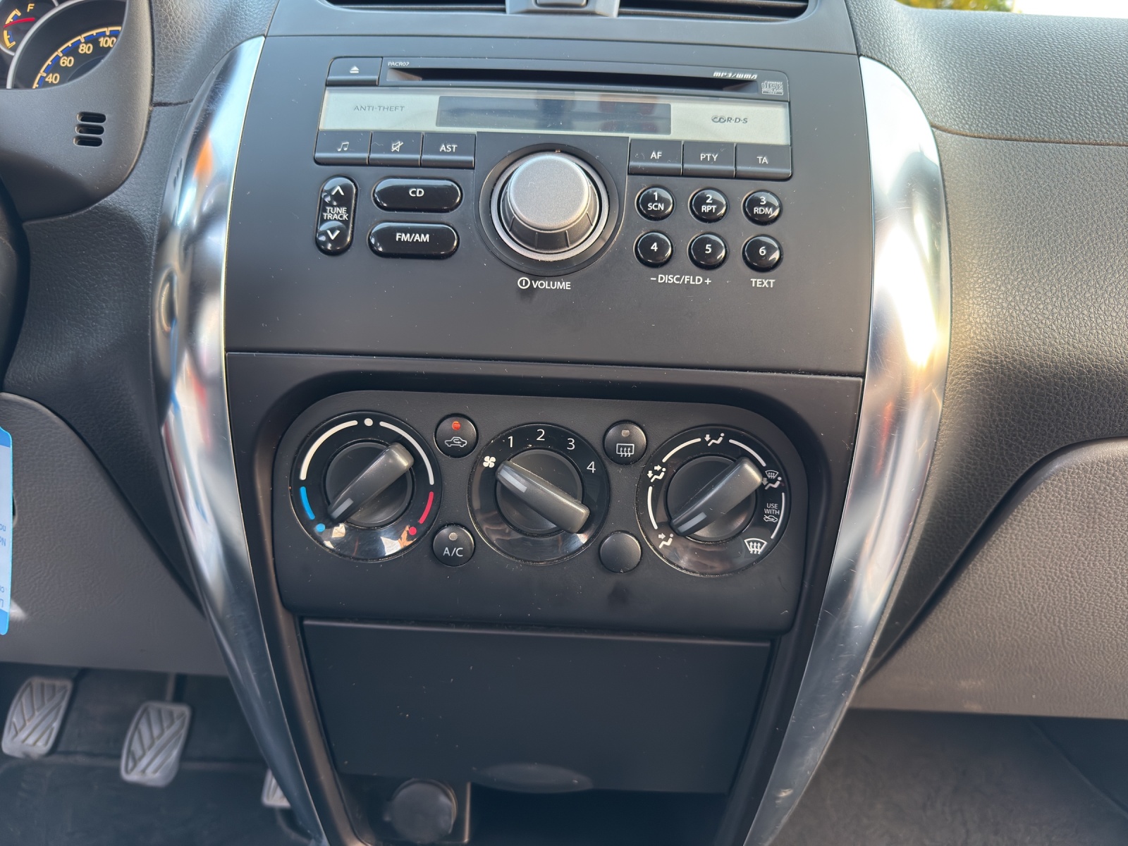 SUZUKI SX4 1.6 16V GL Top 4WD-image-15