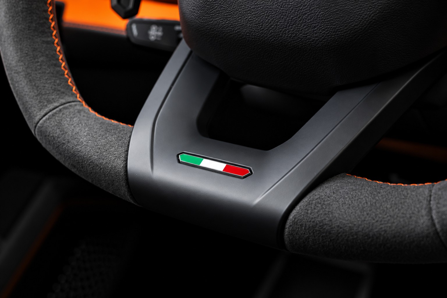 LAMBORGHINI Urus SE *ARANCIAEGON*-image-23